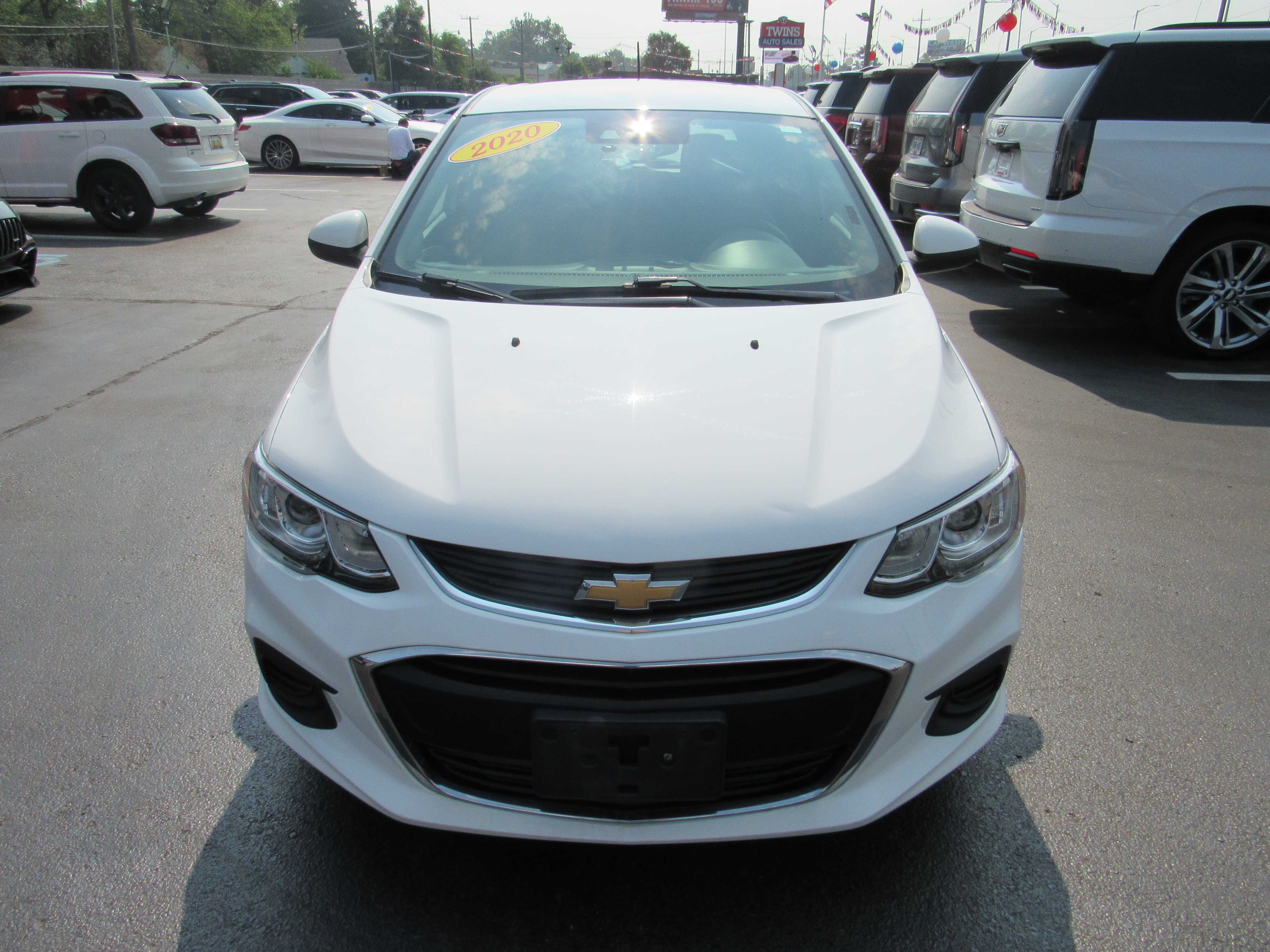 WHITE, 2020 CHEVROLET SONIC Thumnail Image 3