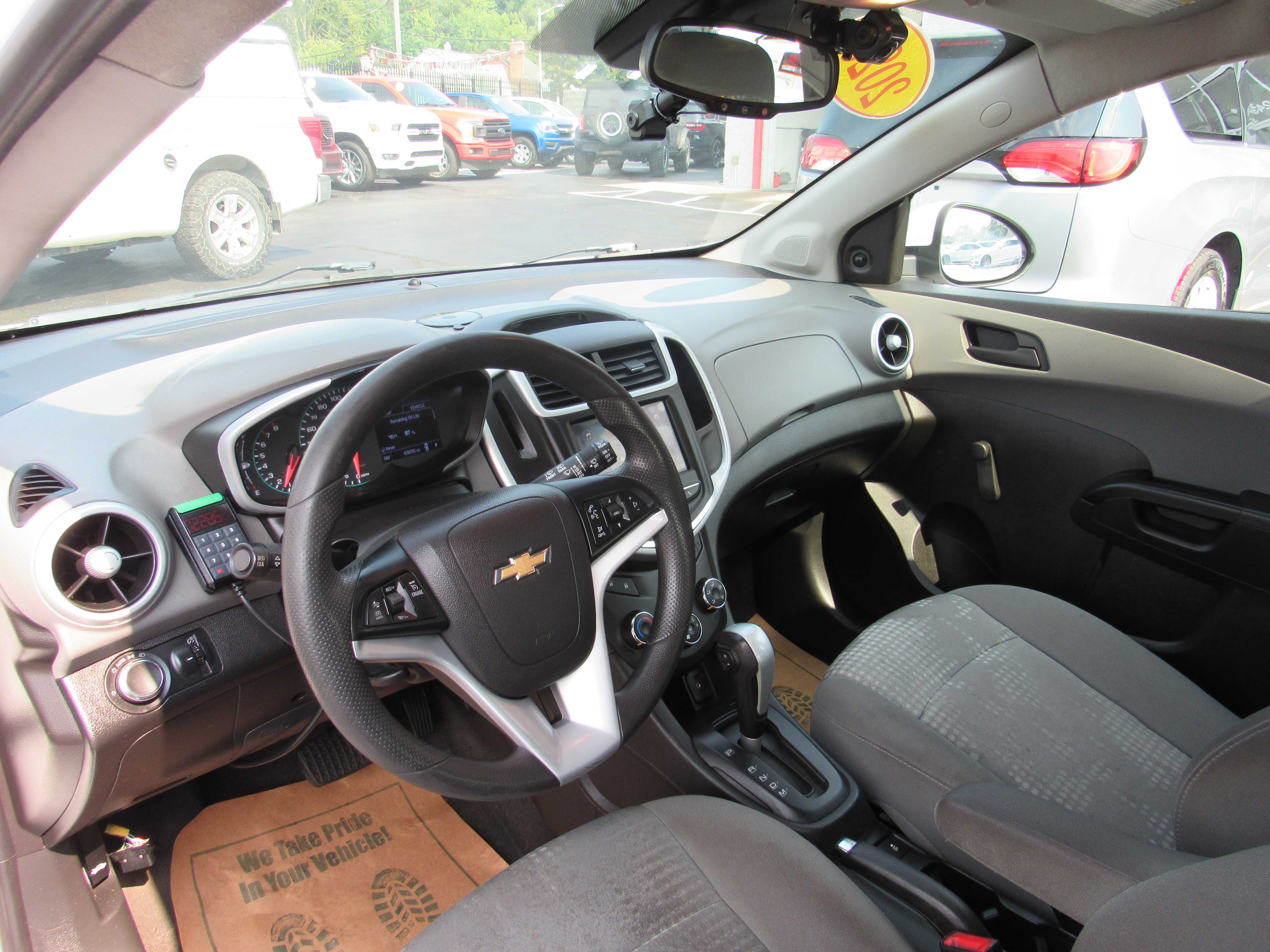 WHITE, 2020 CHEVROLET SONIC Thumnail Image 11