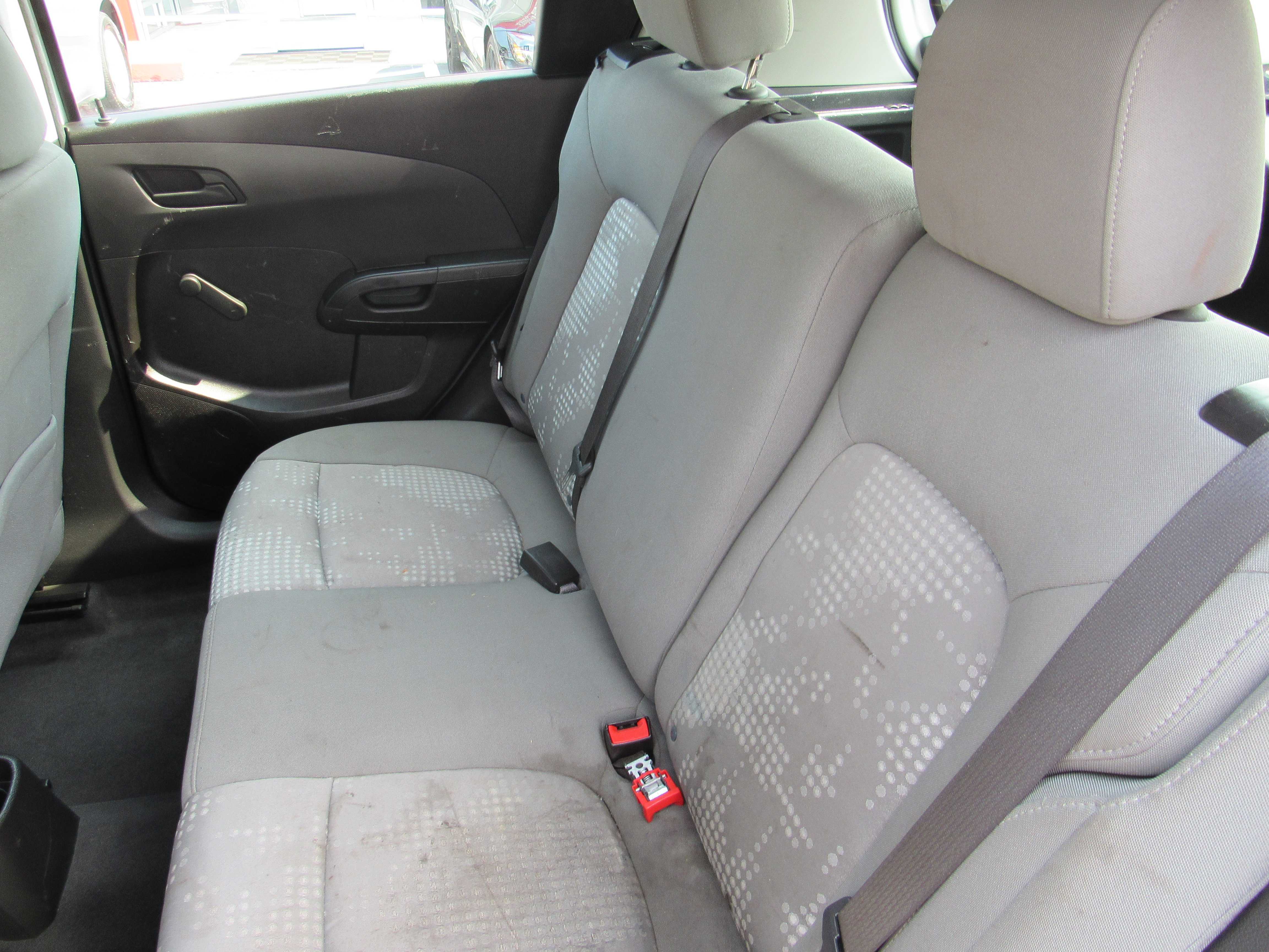 WHITE, 2020 CHEVROLET SONIC Thumnail Image 20