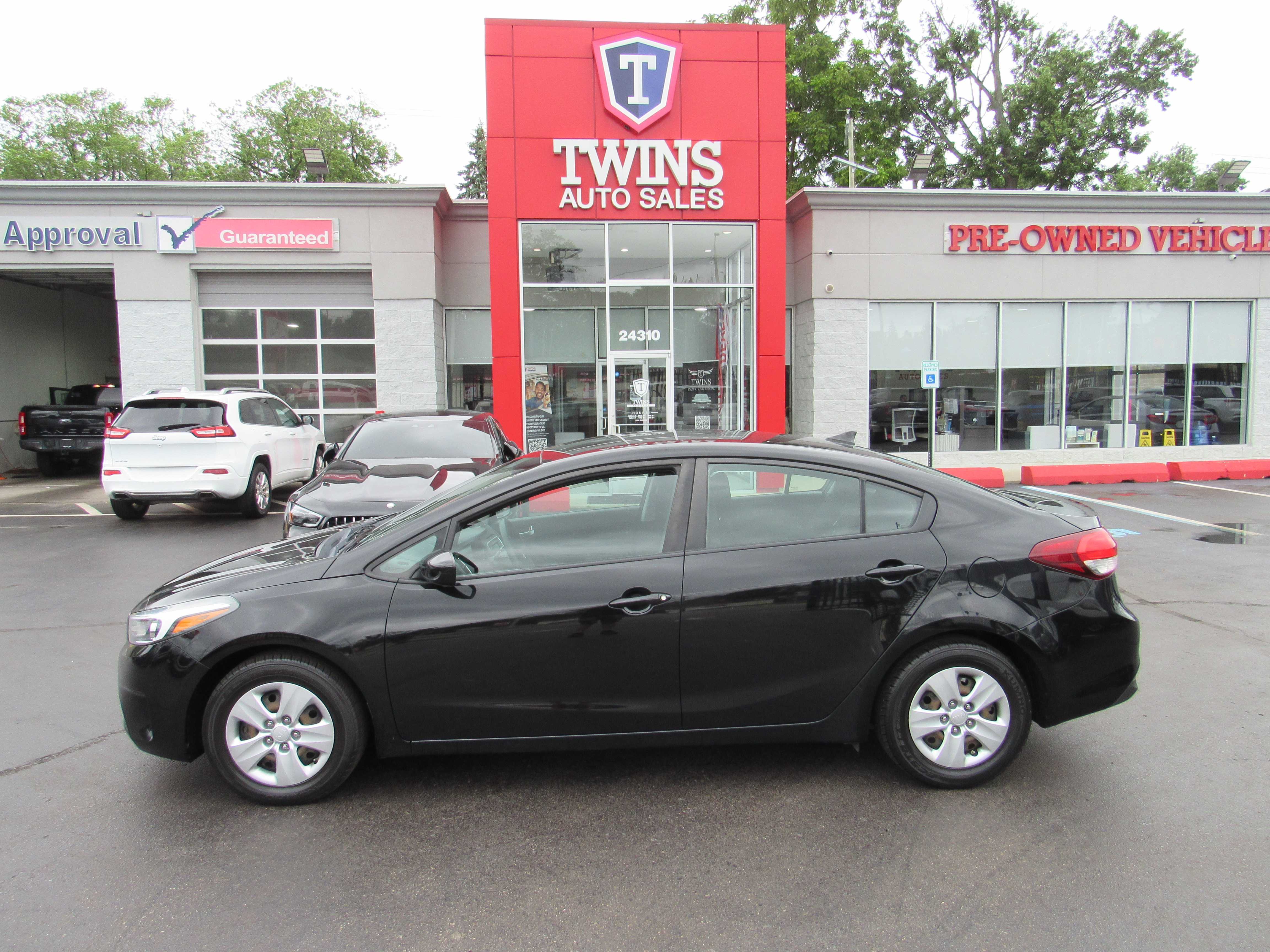BLACK, 2017 KIA FORTE Image 