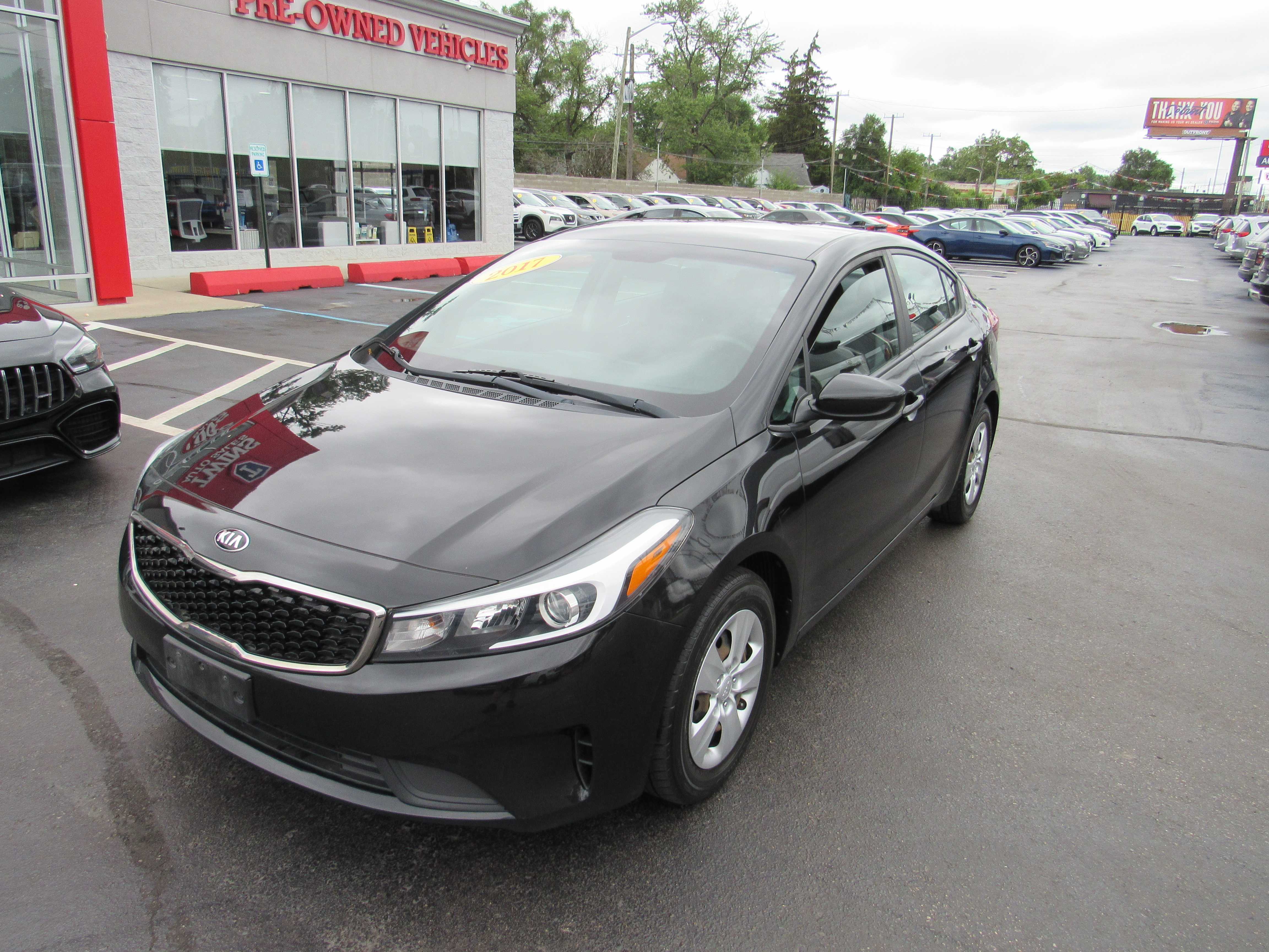 BLACK, 2017 KIA FORTE Thumnail Image 2