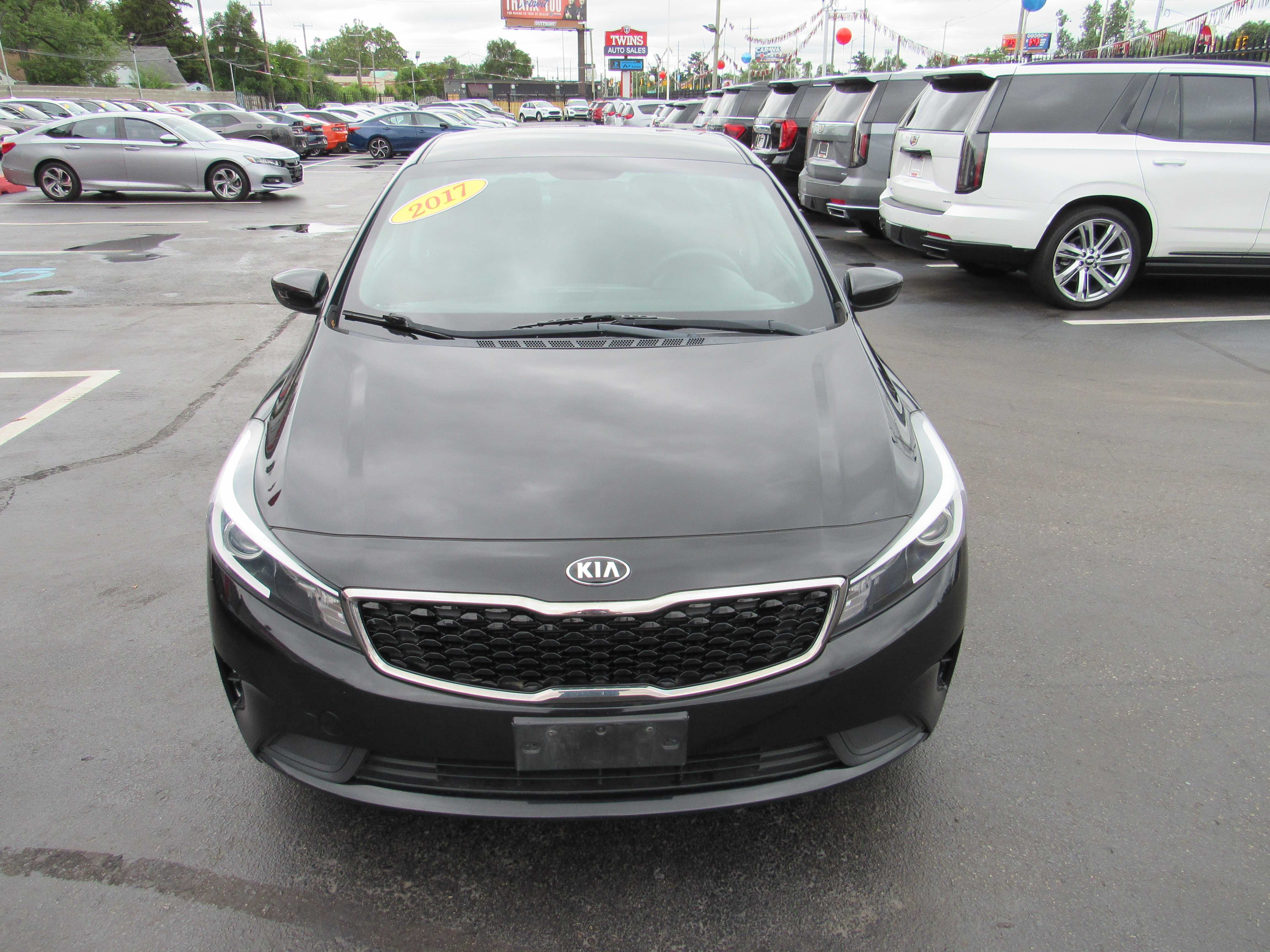 BLACK, 2017 KIA FORTE Thumnail Image 3
