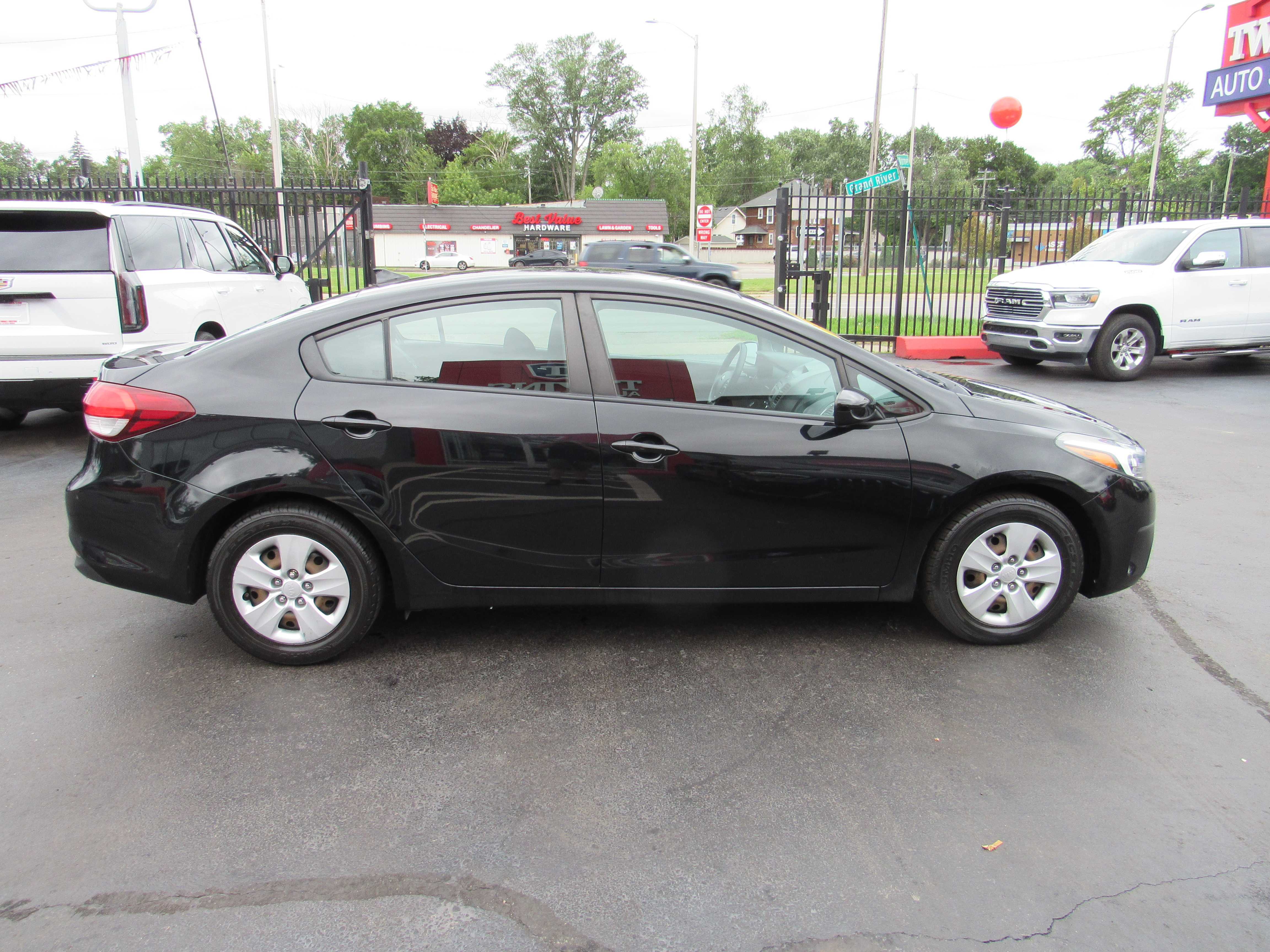 BLACK, 2017 KIA FORTE Thumnail Image 5