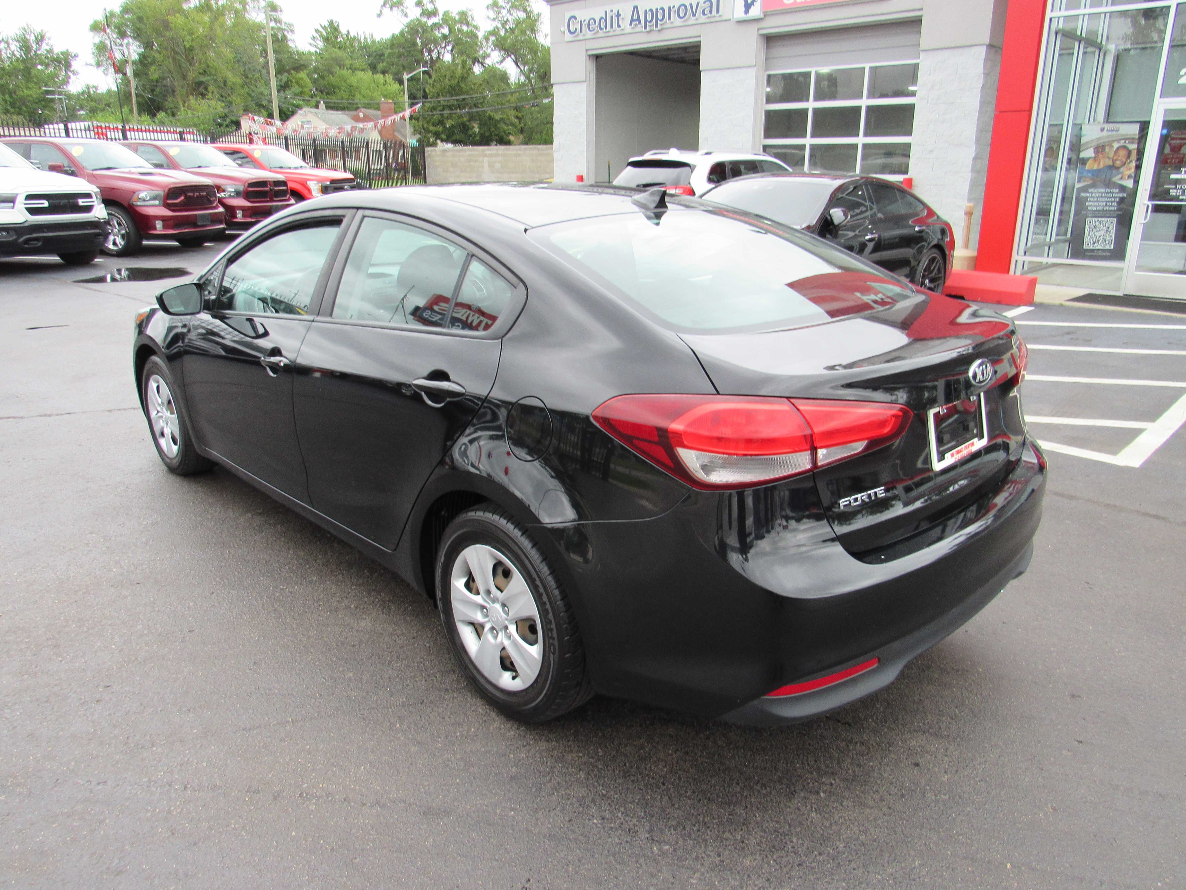 BLACK, 2017 KIA FORTE Thumnail Image 8