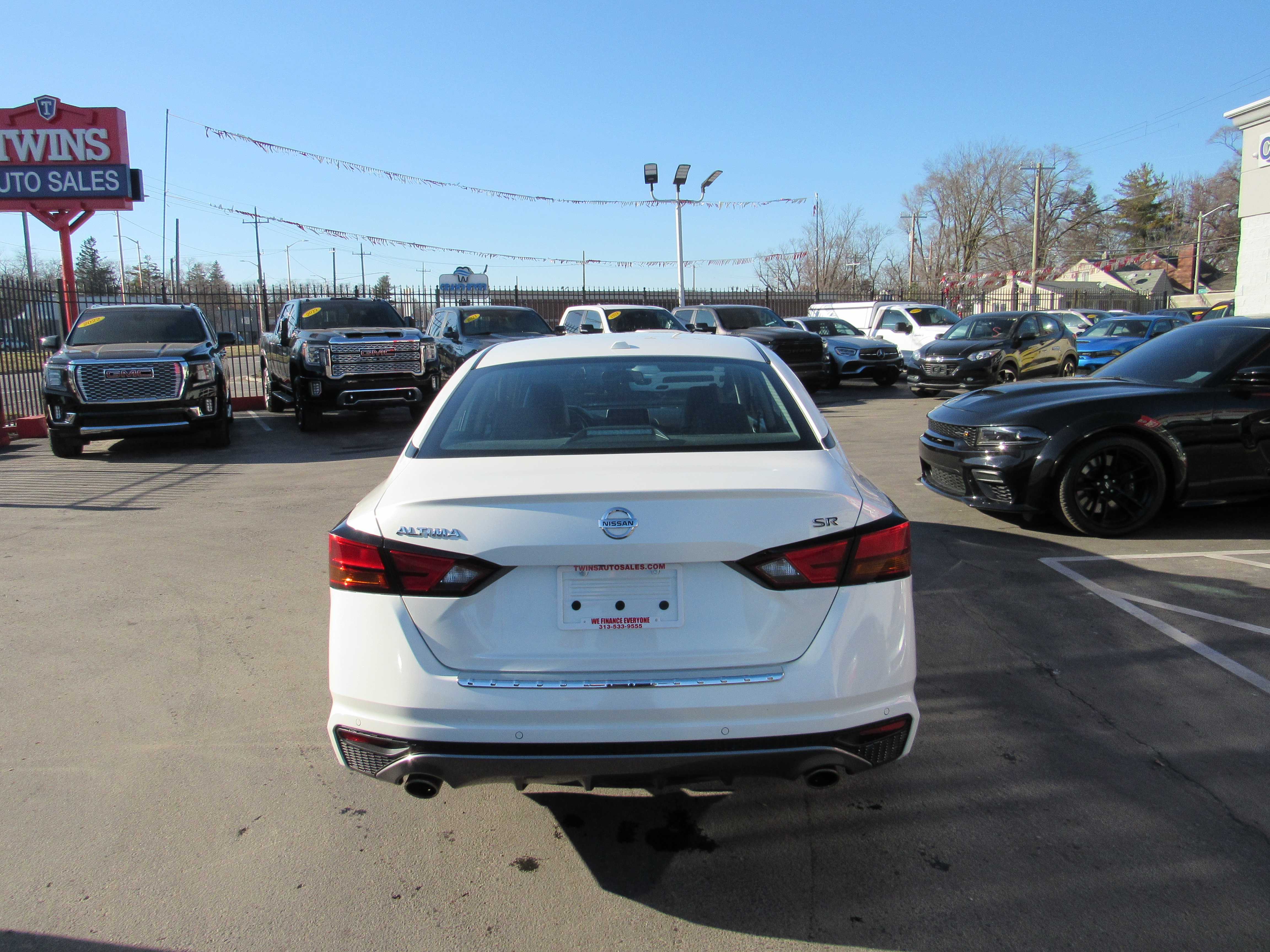 WHITE, 2021 NISSAN ALTIMA Thumnail Image 3
