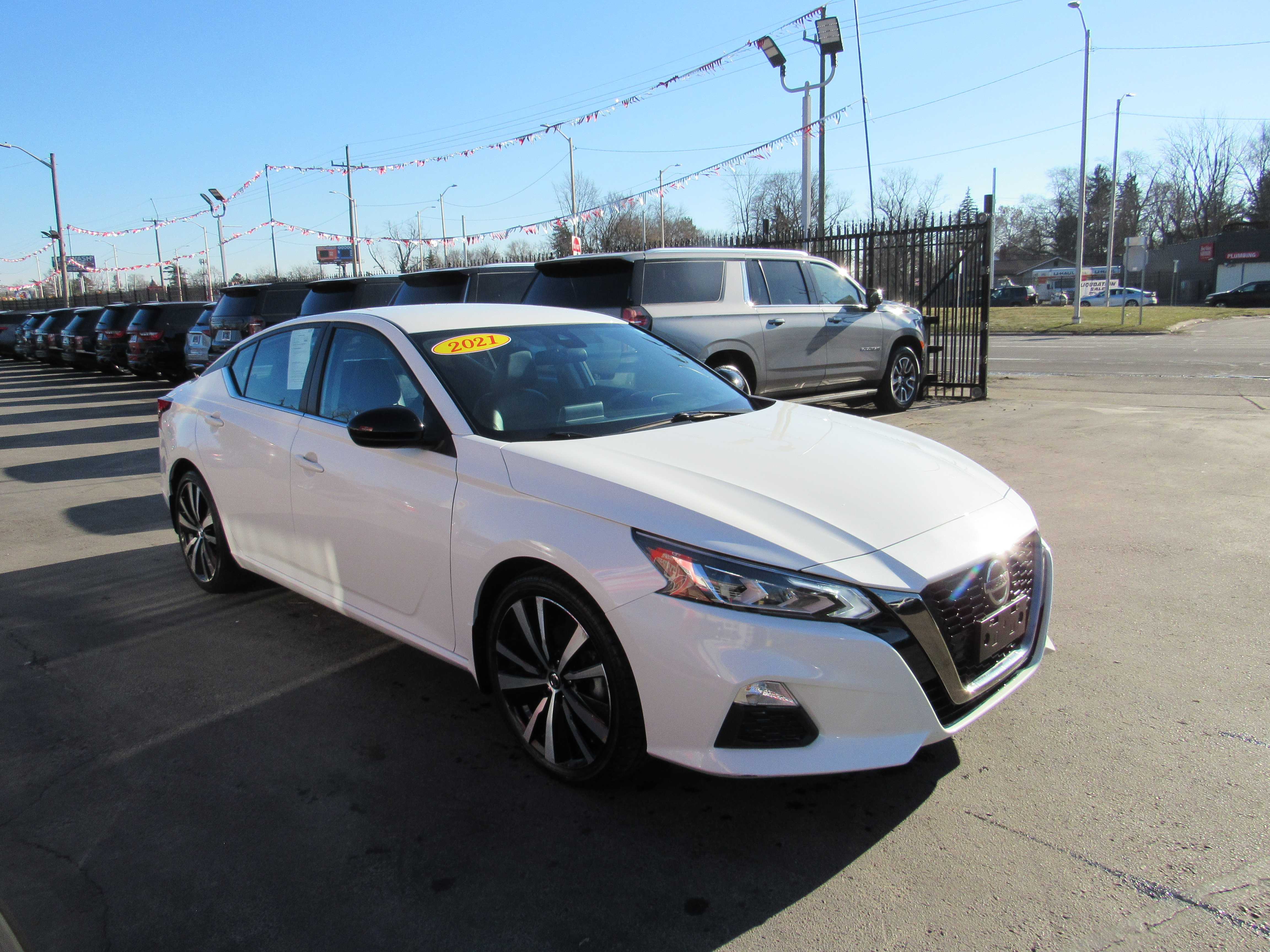 WHITE, 2021 NISSAN ALTIMA Thumnail Image 5