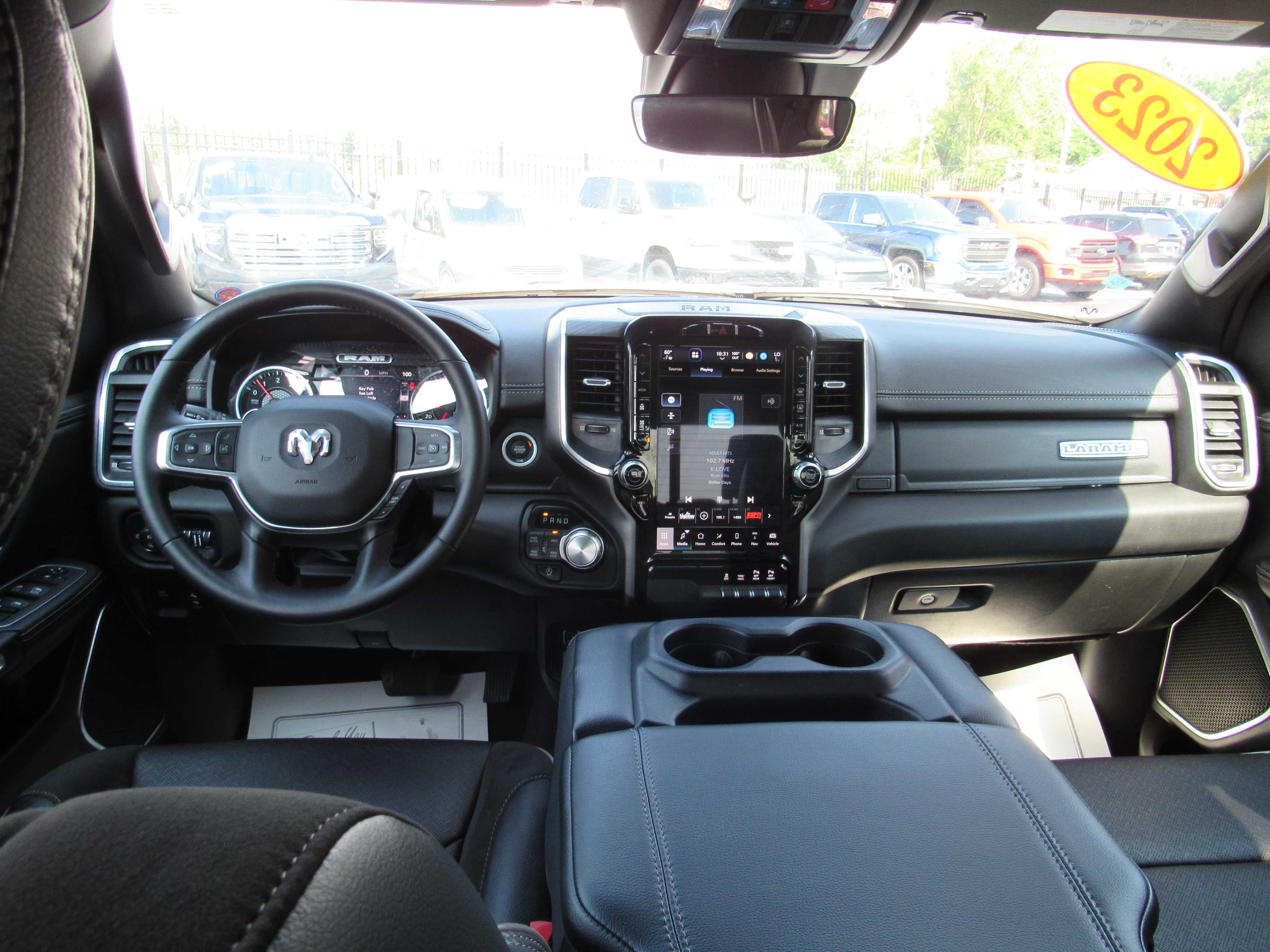 WHITE, 2023 RAM 1500 CREW CAB Thumnail Image 12