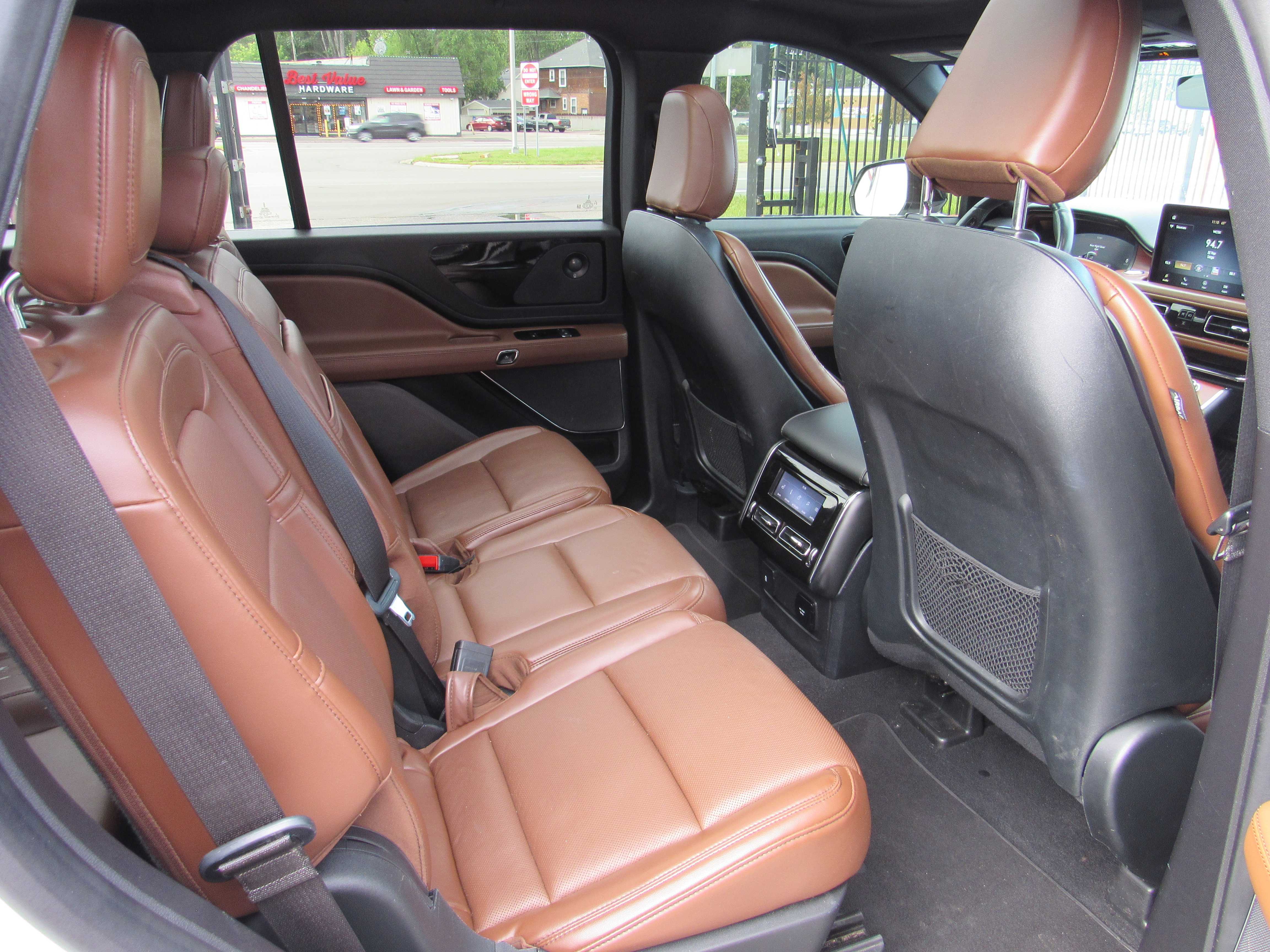 WHITE, 2021 LINCOLN AVIATOR Thumnail Image 11