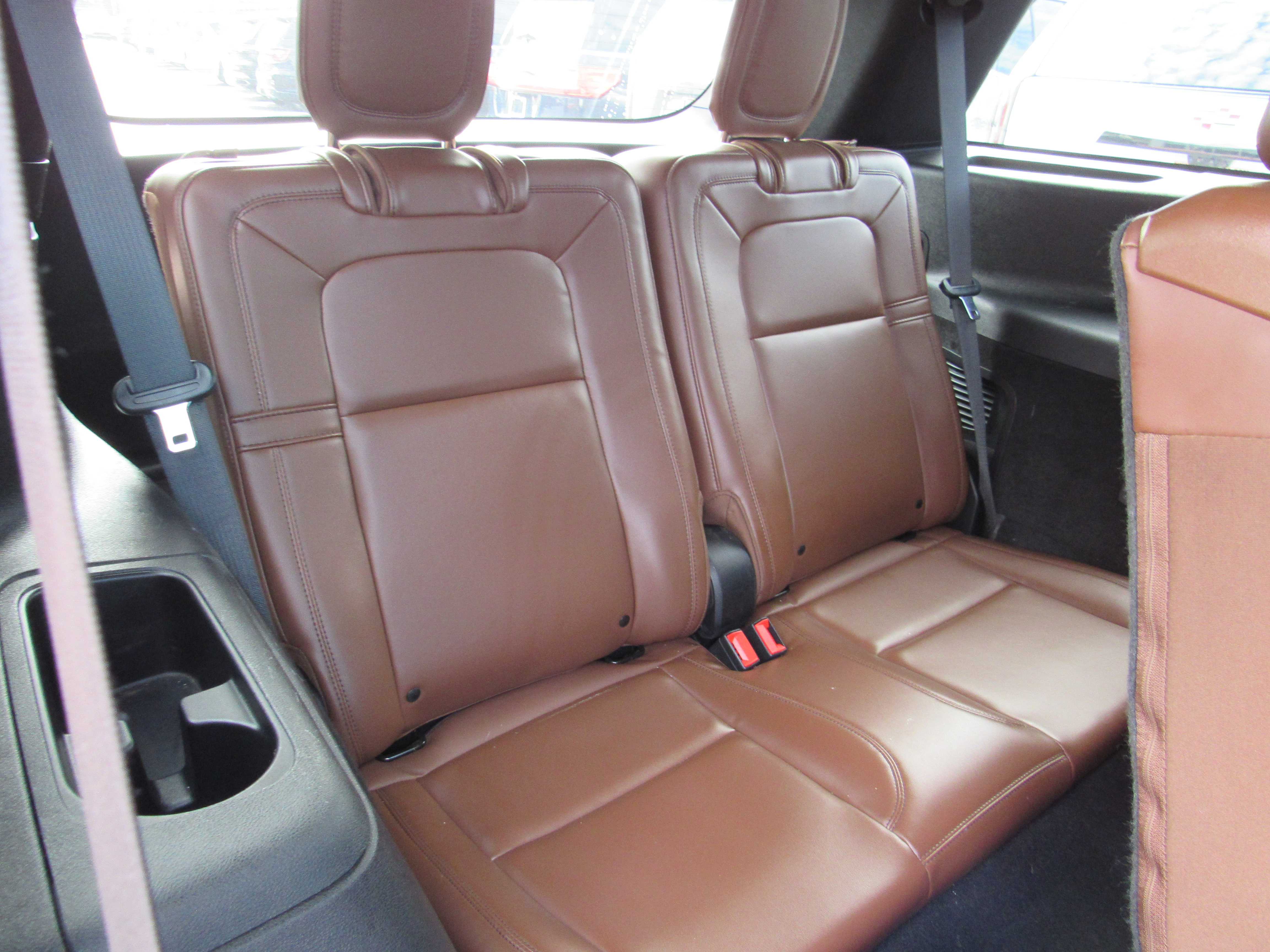WHITE, 2021 LINCOLN AVIATOR Thumnail Image 14