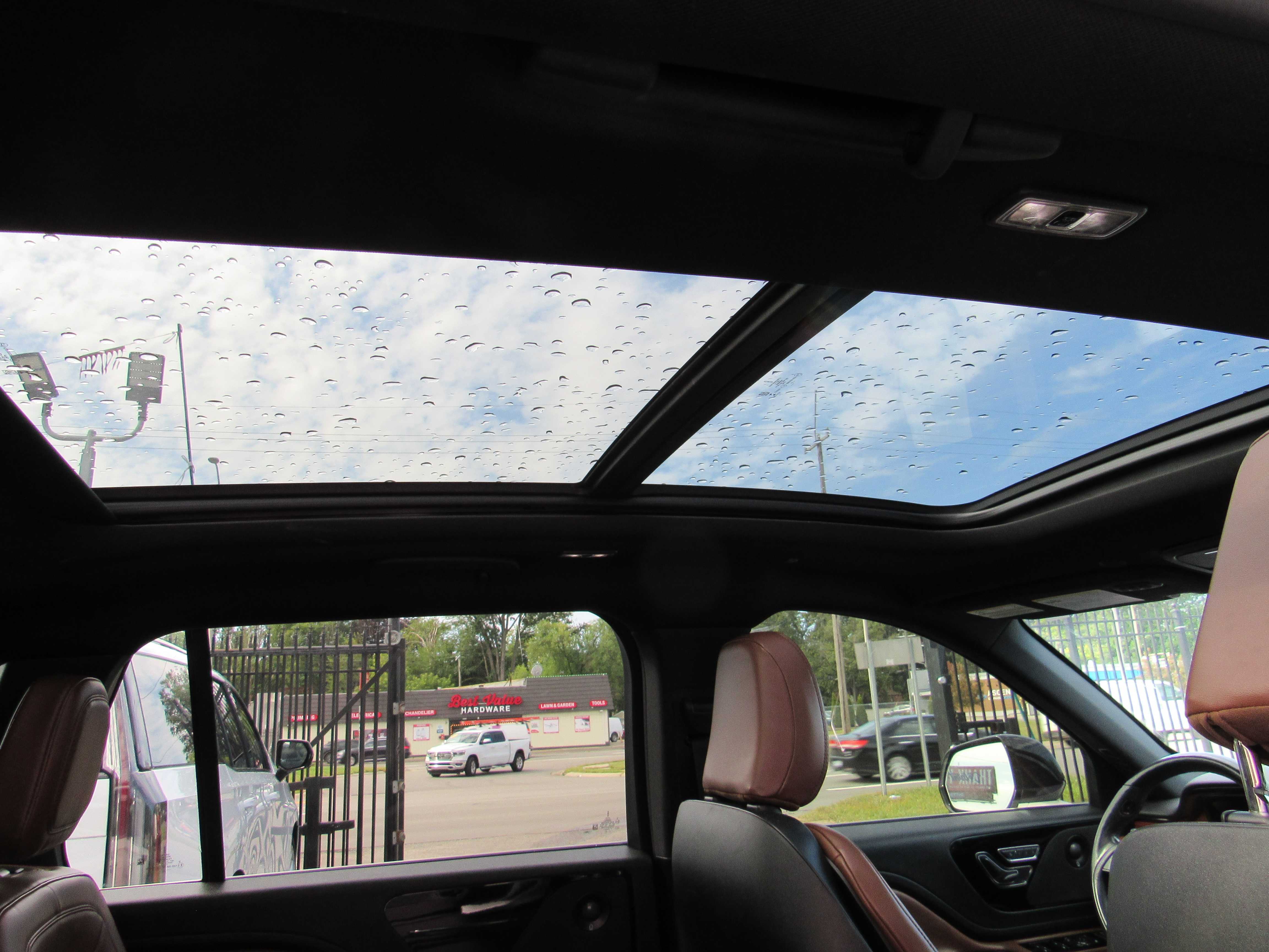 WHITE, 2021 LINCOLN AVIATOR Thumnail Image 15