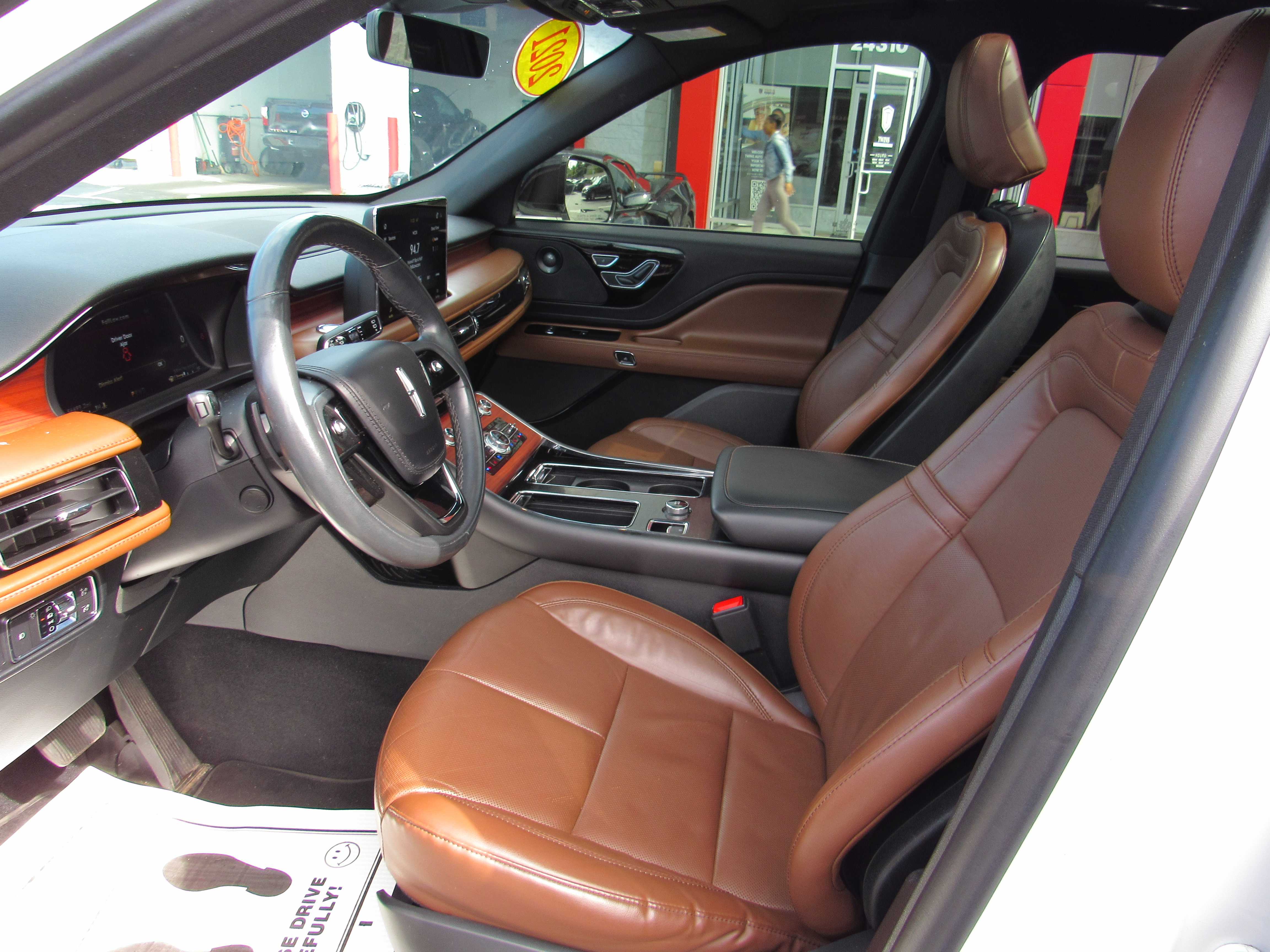 WHITE, 2021 LINCOLN AVIATOR Thumnail Image 20
