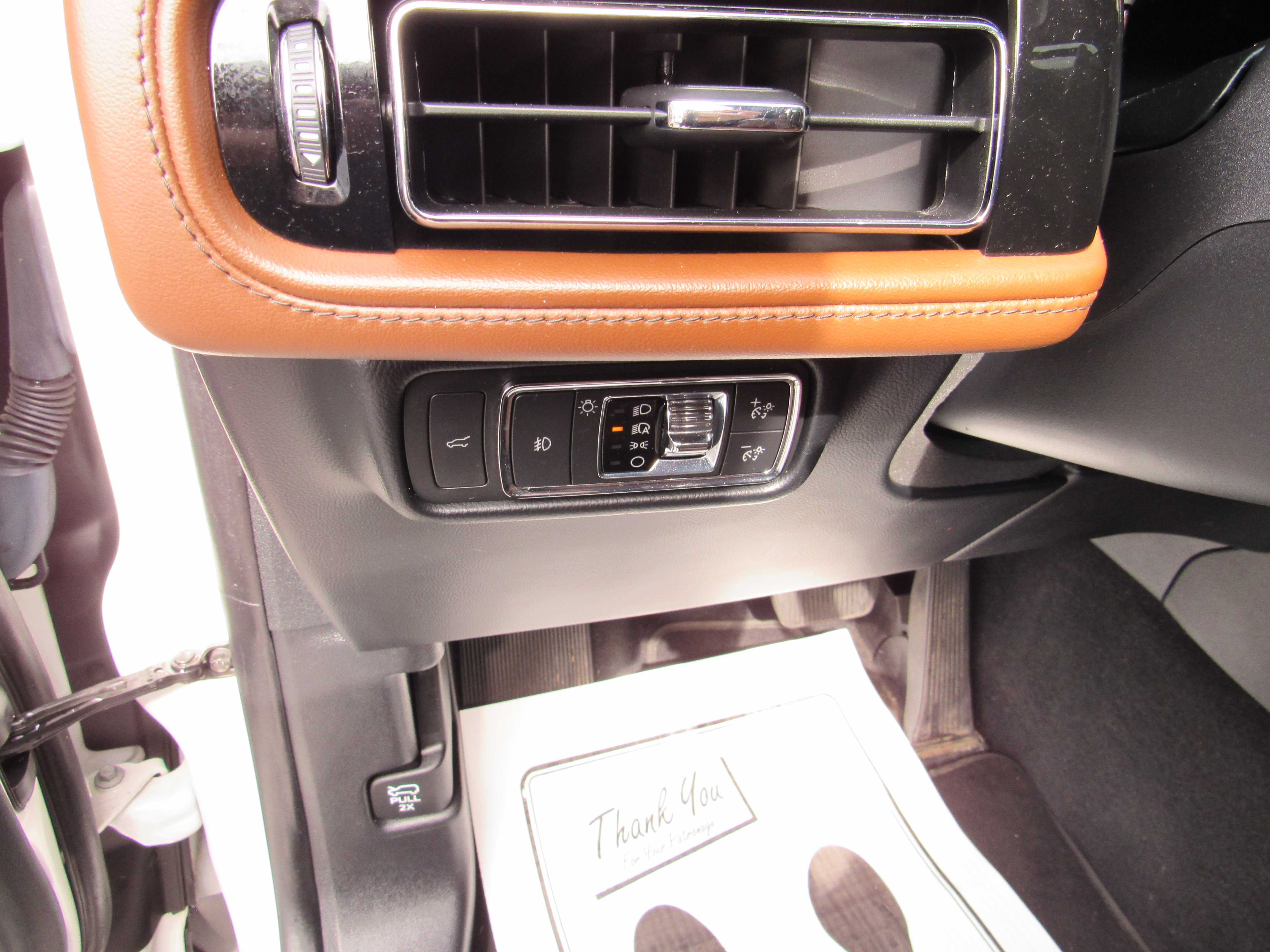 WHITE, 2021 LINCOLN AVIATOR Thumnail Image 21