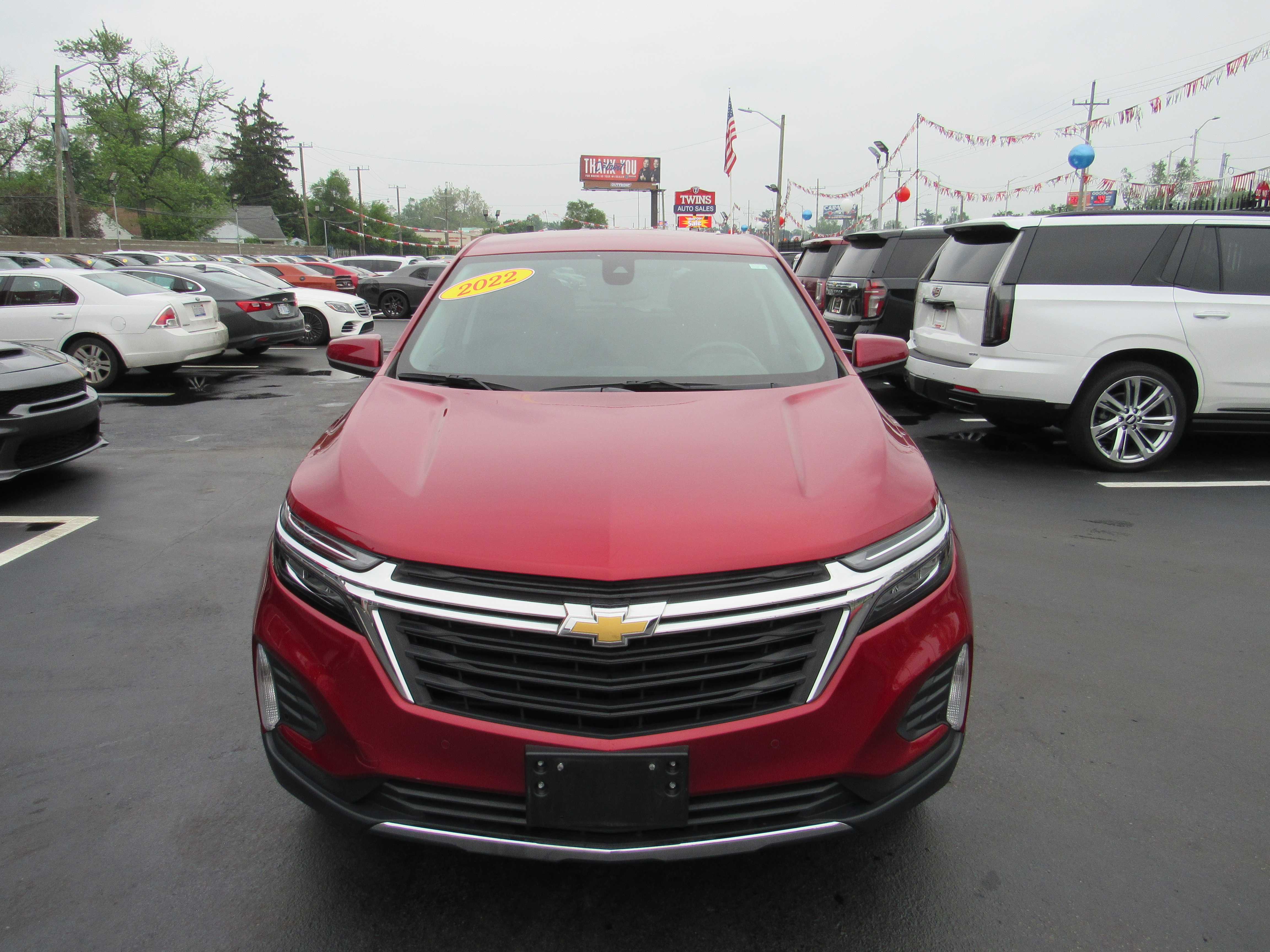 RED, 2022 CHEVROLET EQUINOX Thumnail Image 3