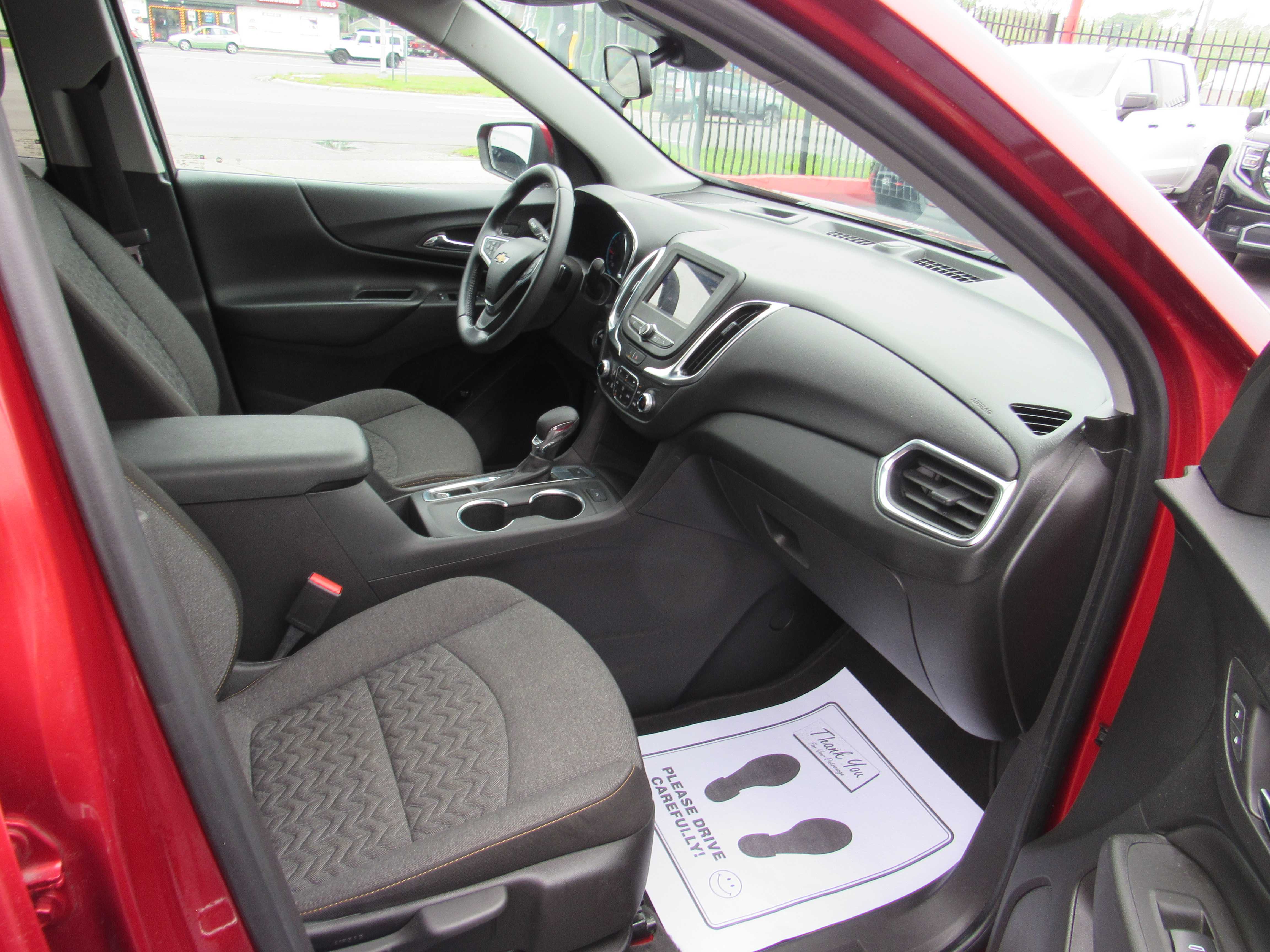 RED, 2022 CHEVROLET EQUINOX Thumnail Image 8