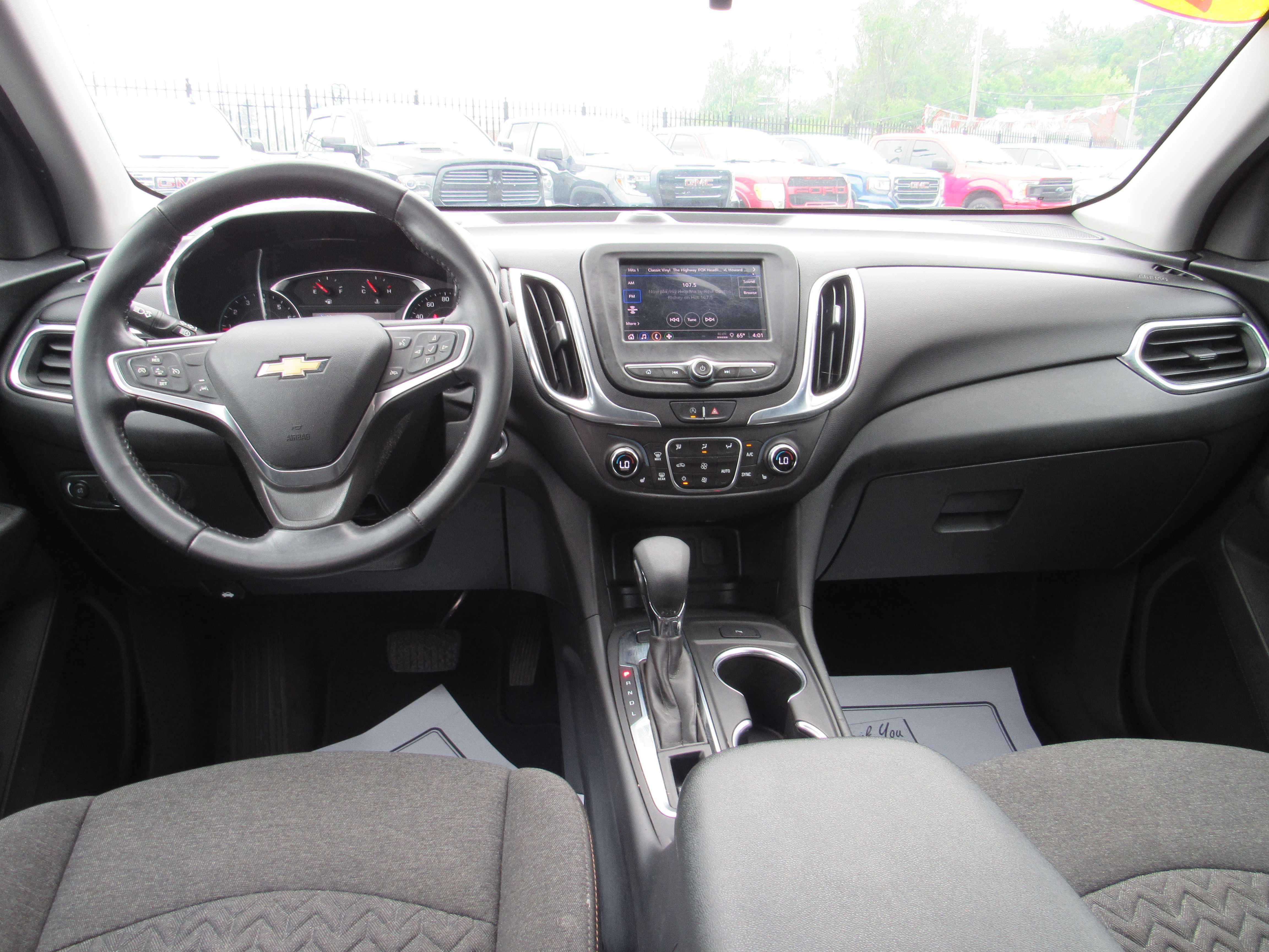 RED, 2022 CHEVROLET EQUINOX Thumnail Image 10