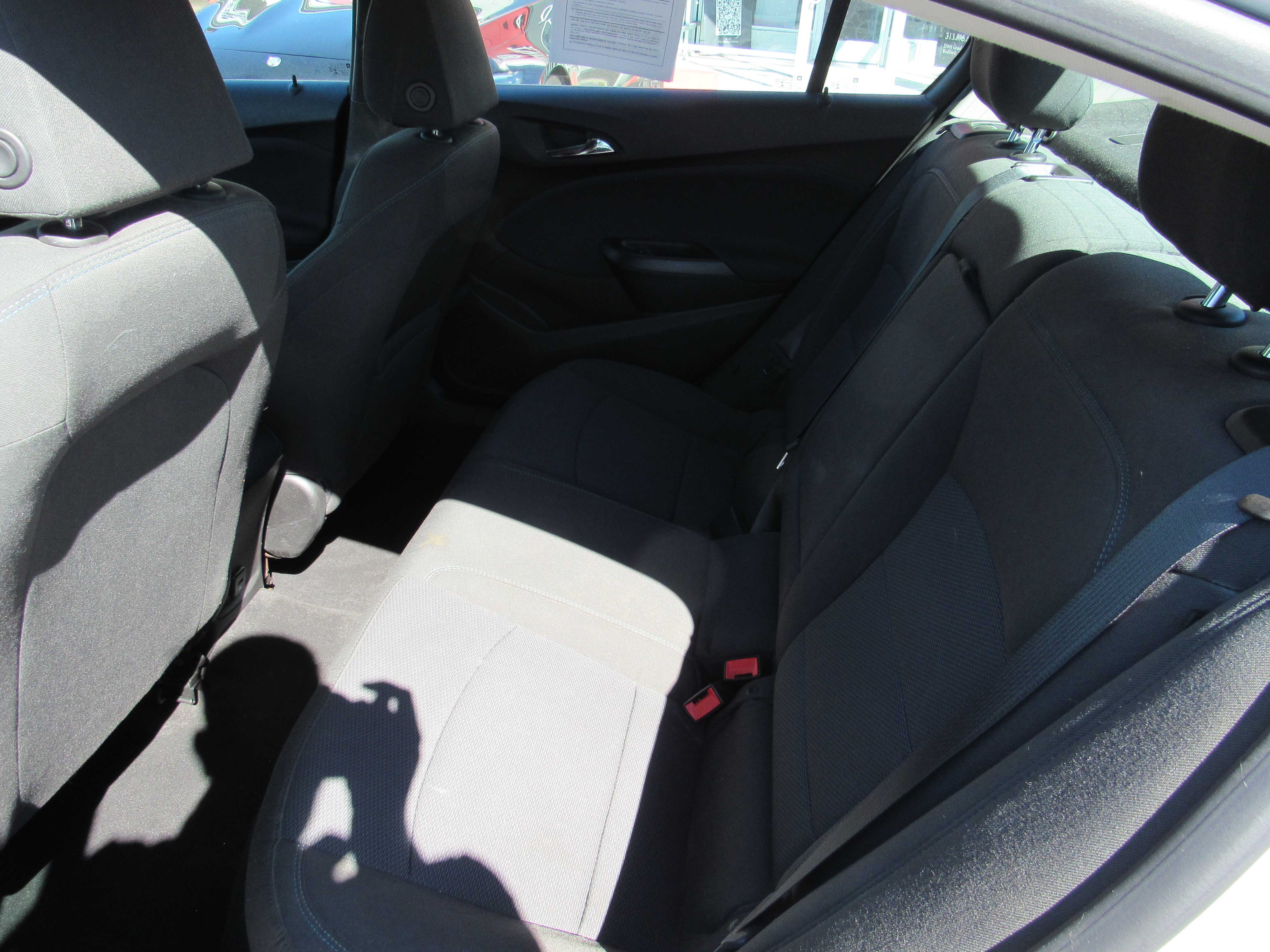 WHITE, 2018 CHEVROLET CRUZE Thumnail Image 11