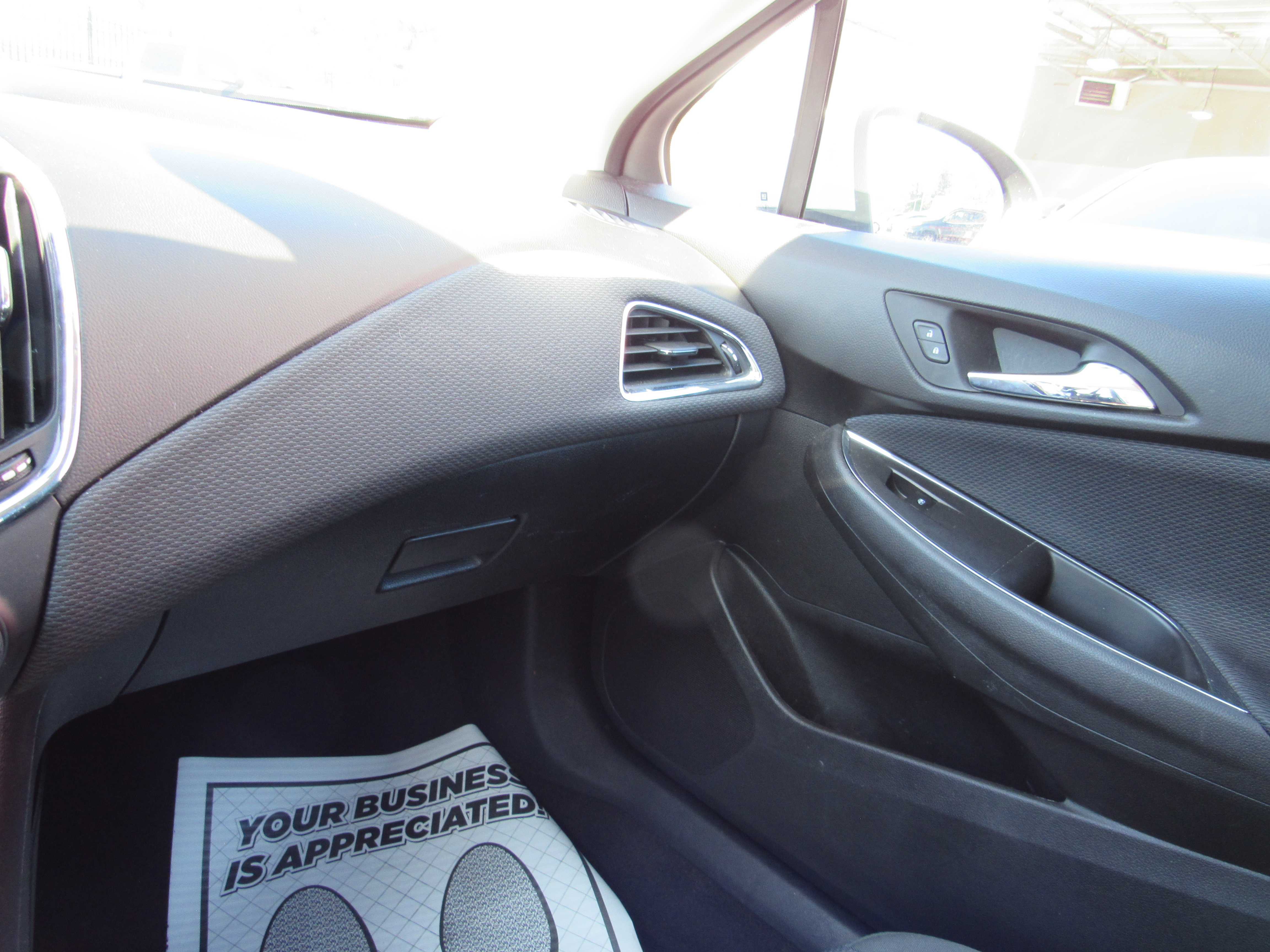WHITE, 2018 CHEVROLET CRUZE Thumnail Image 17