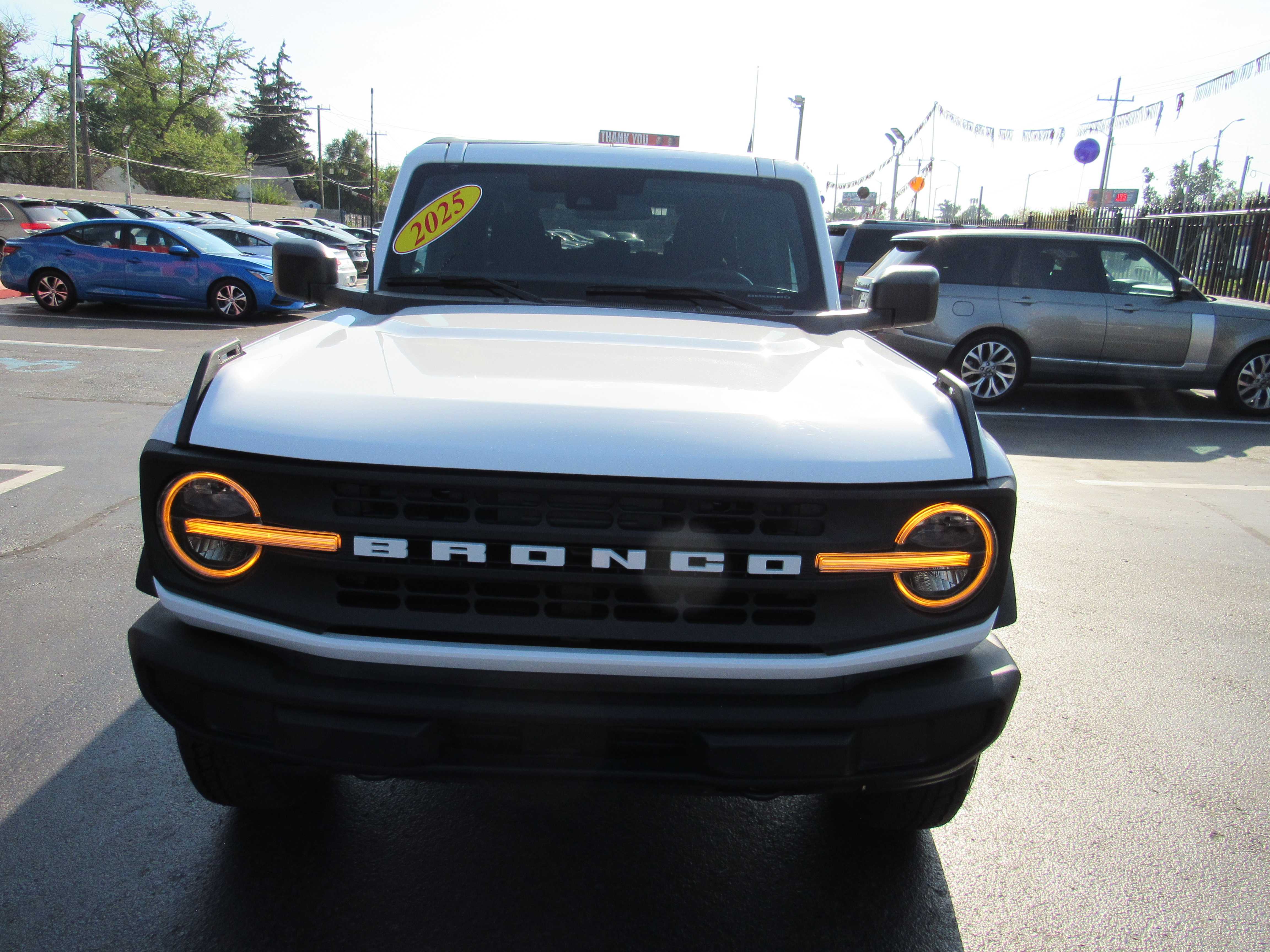 WHITE, 2025 FORD BRONCO Thumnail Image 3