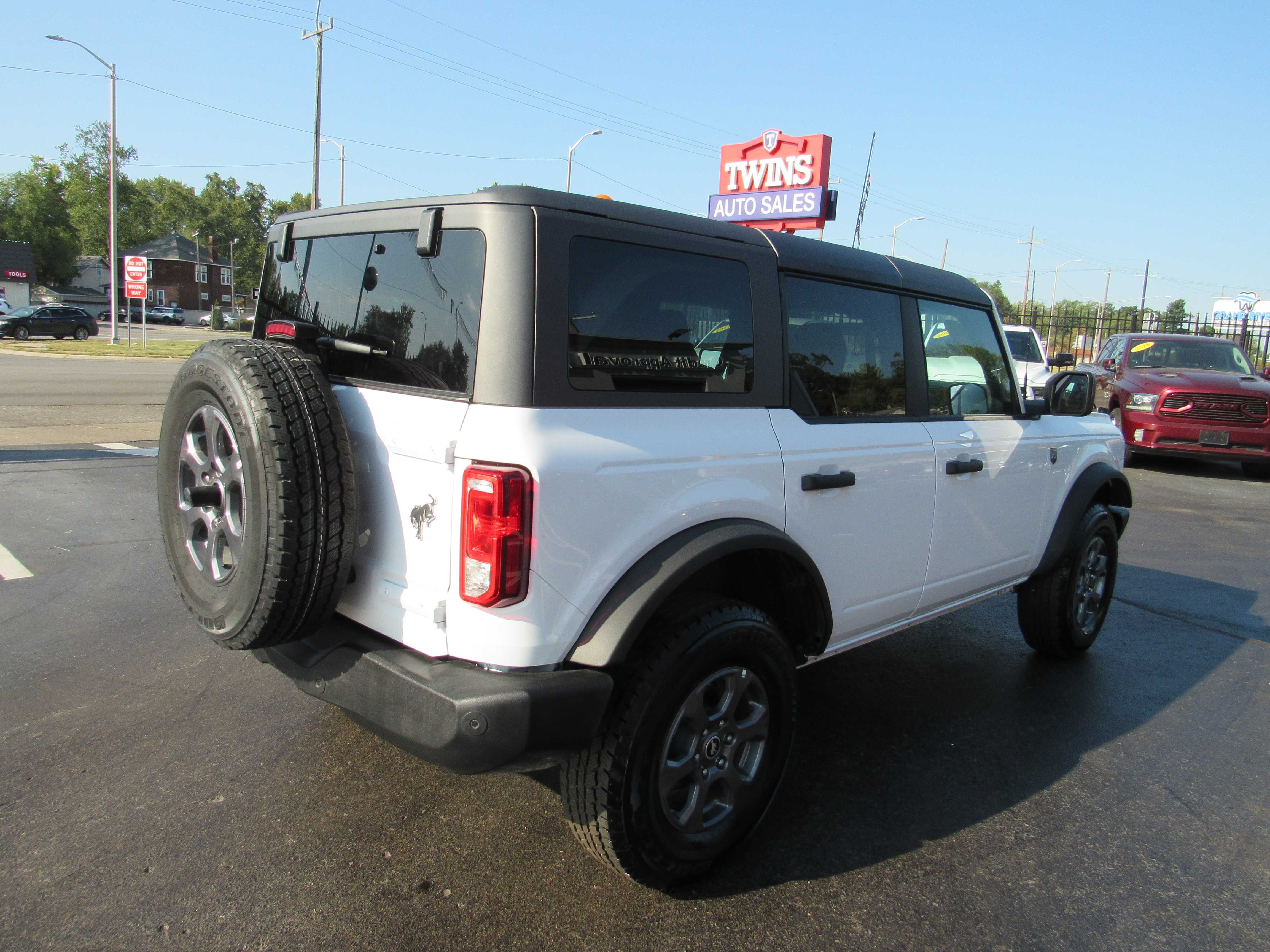 WHITE, 2025 FORD BRONCO Thumnail Image 6