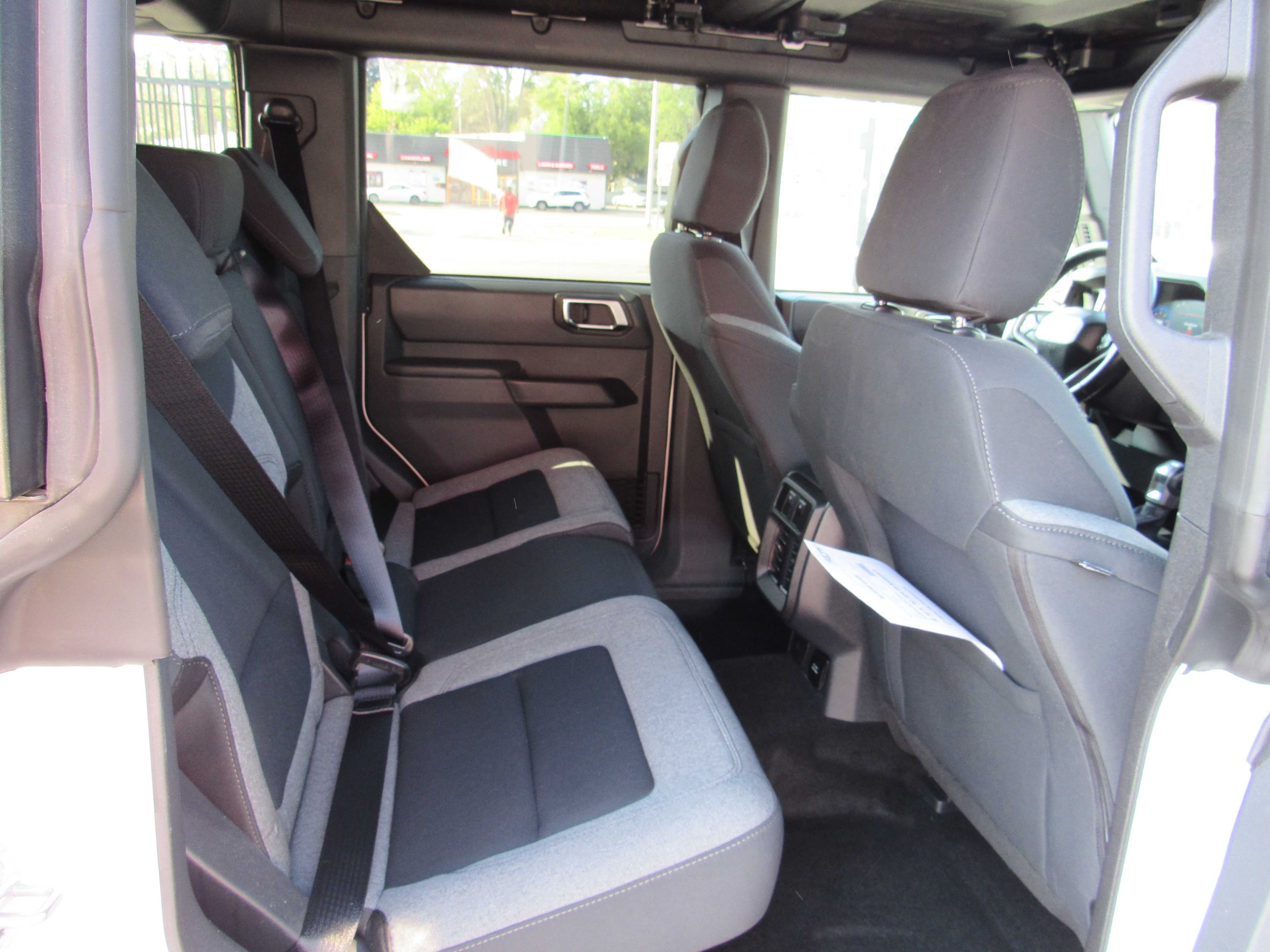 WHITE, 2025 FORD BRONCO Thumnail Image 10