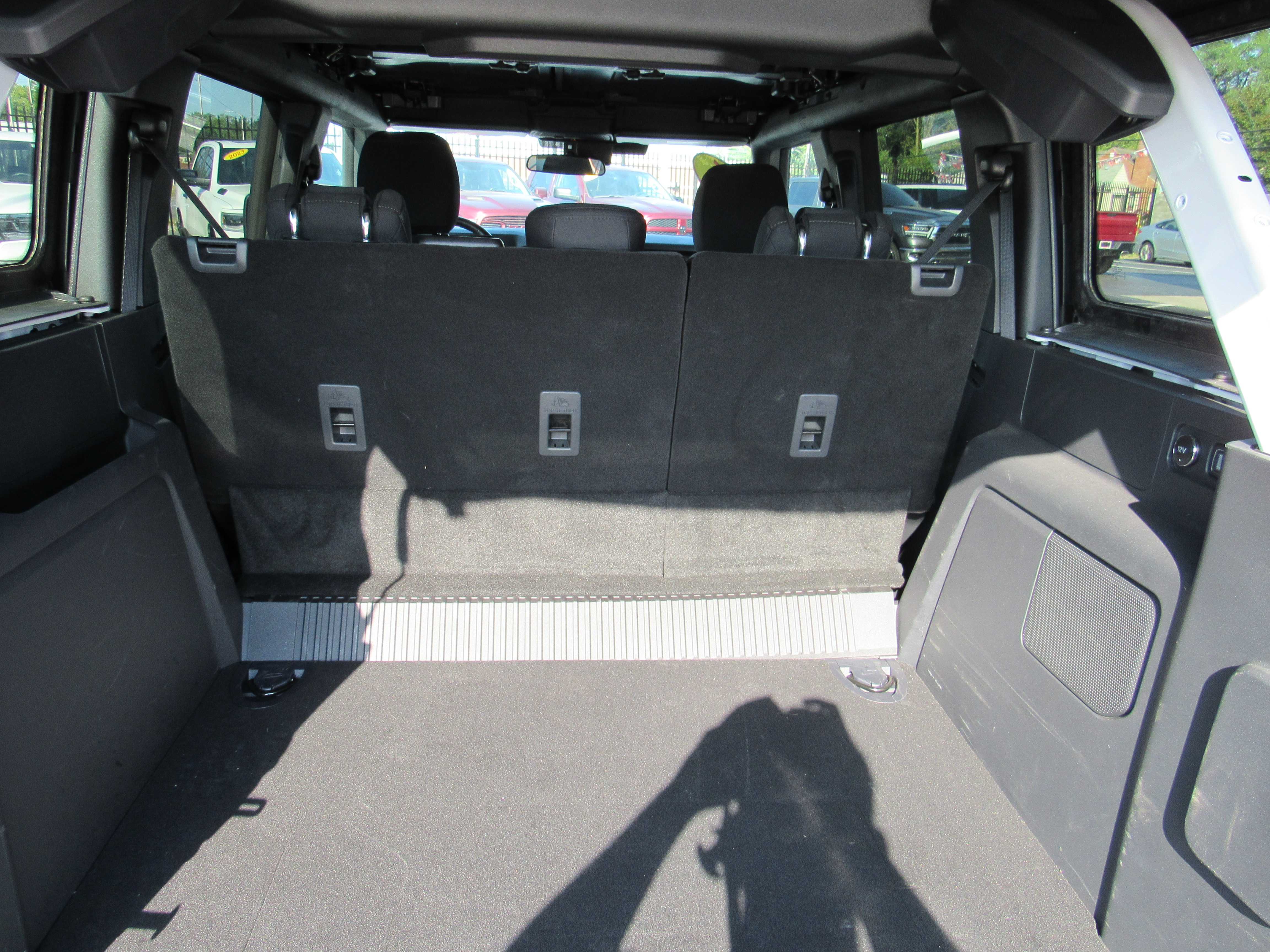 WHITE, 2025 FORD BRONCO Thumnail Image 11