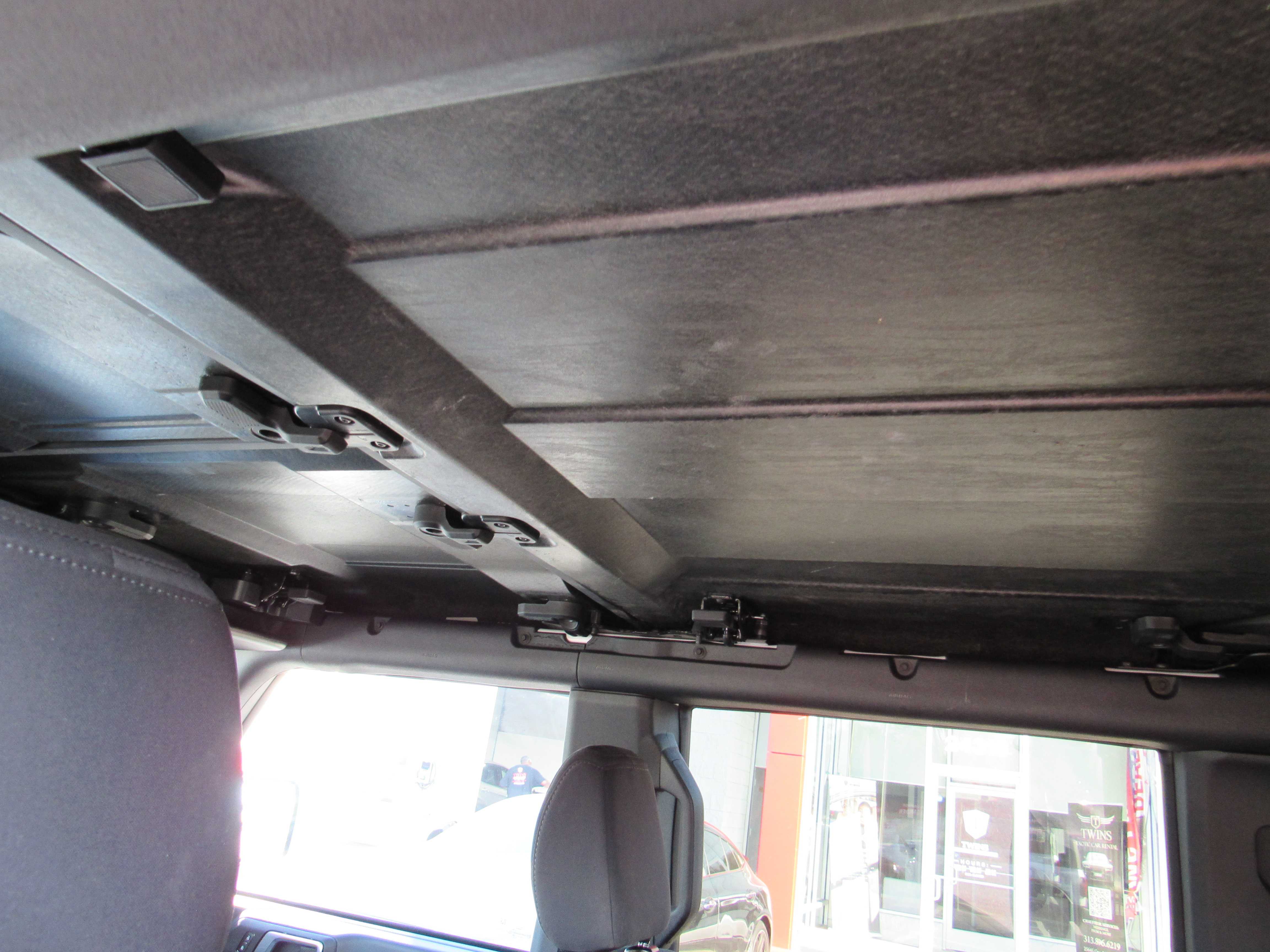 WHITE, 2025 FORD BRONCO Thumnail Image 14