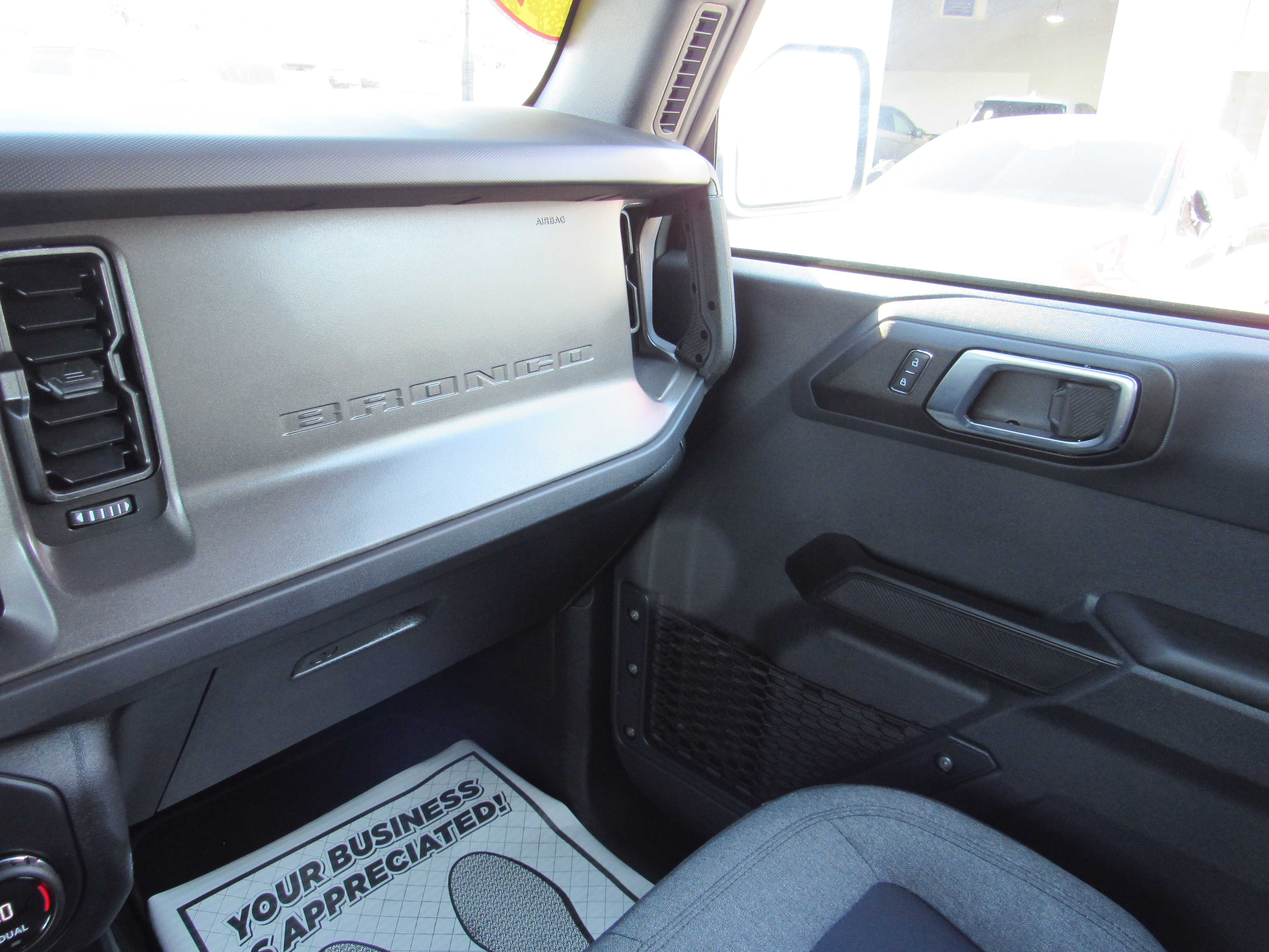 WHITE, 2025 FORD BRONCO Thumnail Image 22