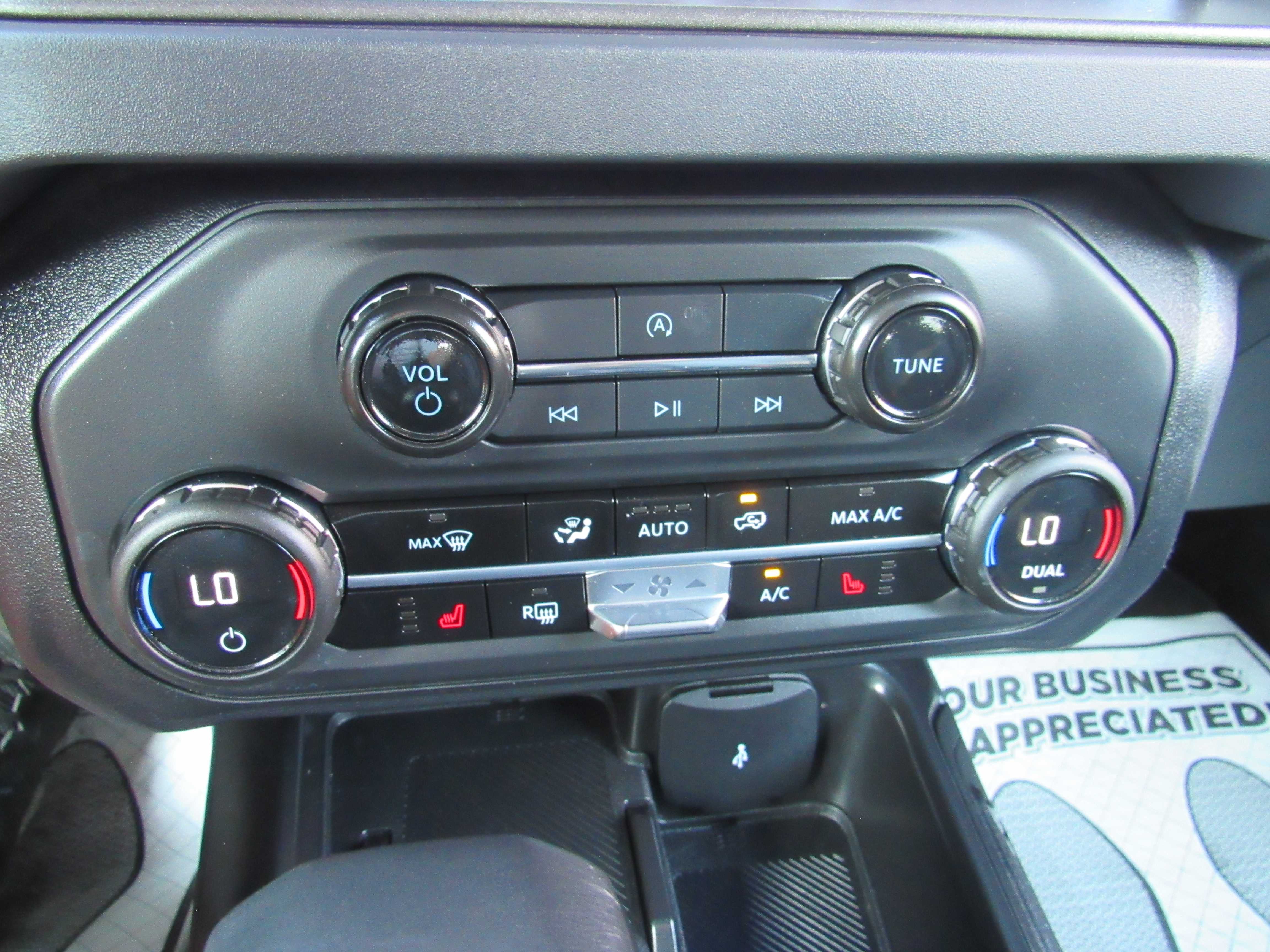 WHITE, 2025 FORD BRONCO Thumnail Image 24