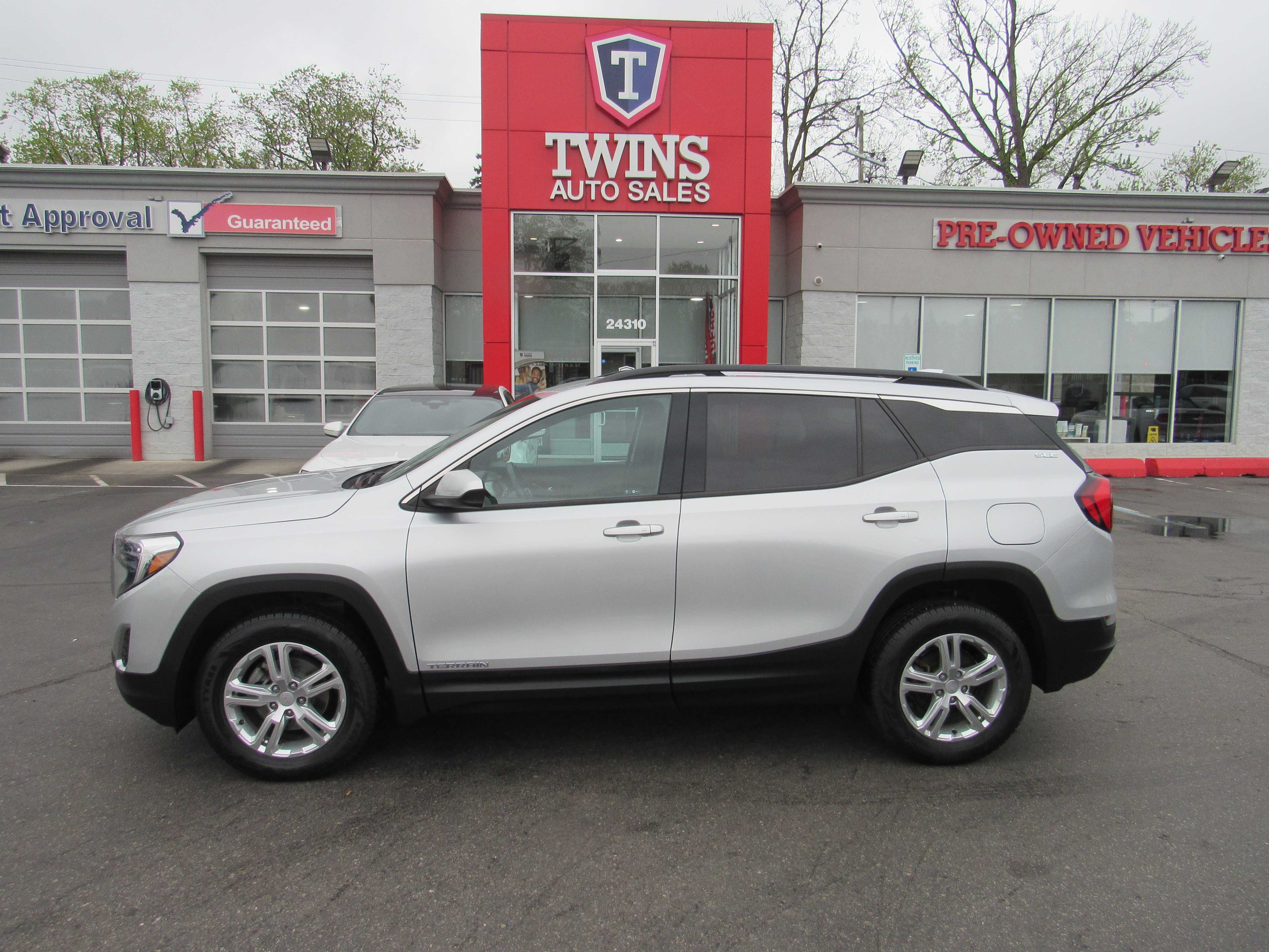 SILVER, 2018 GMC TERRAIN Thumnail Image 1