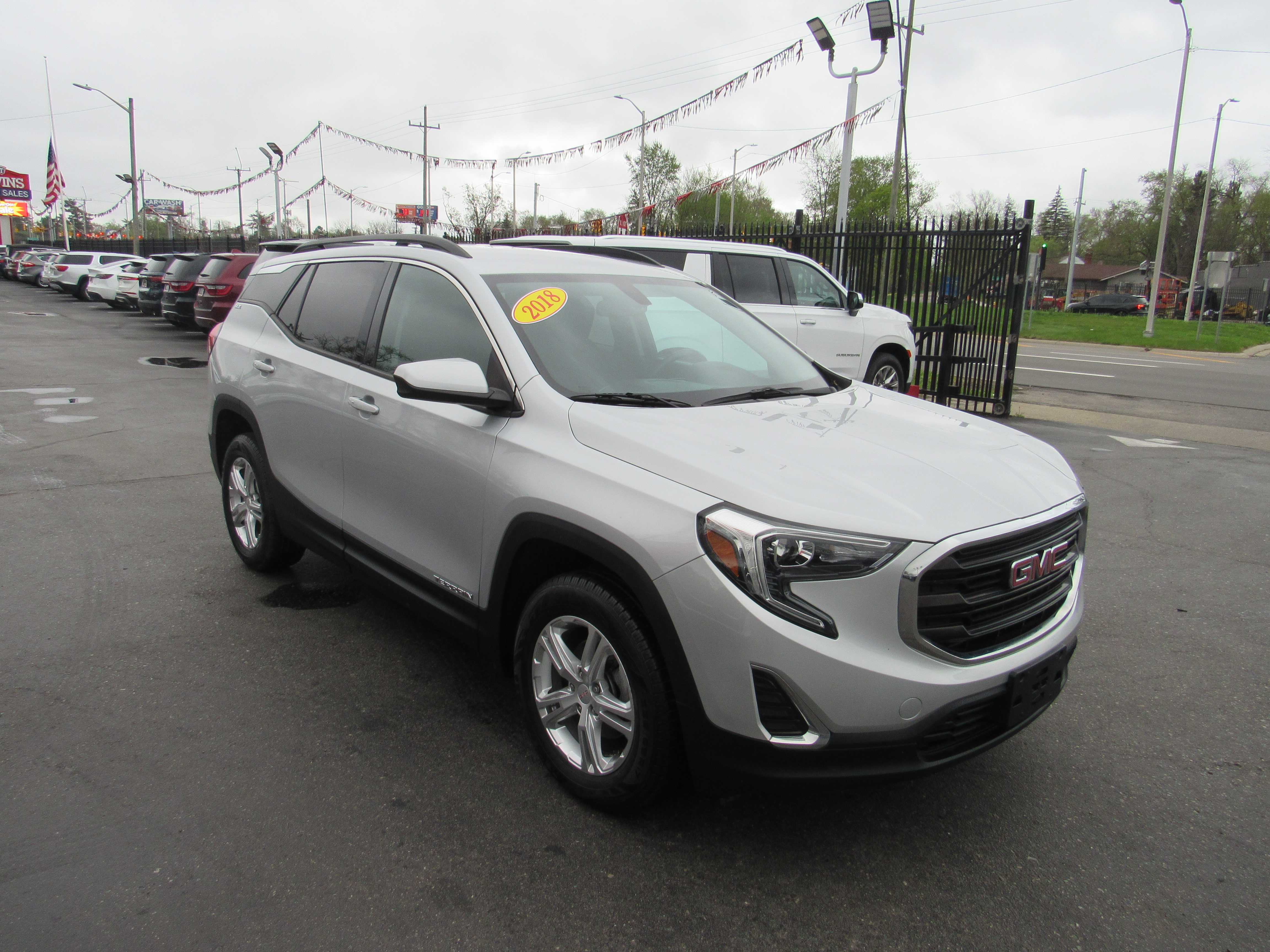 SILVER, 2018 GMC TERRAIN Thumnail Image 4