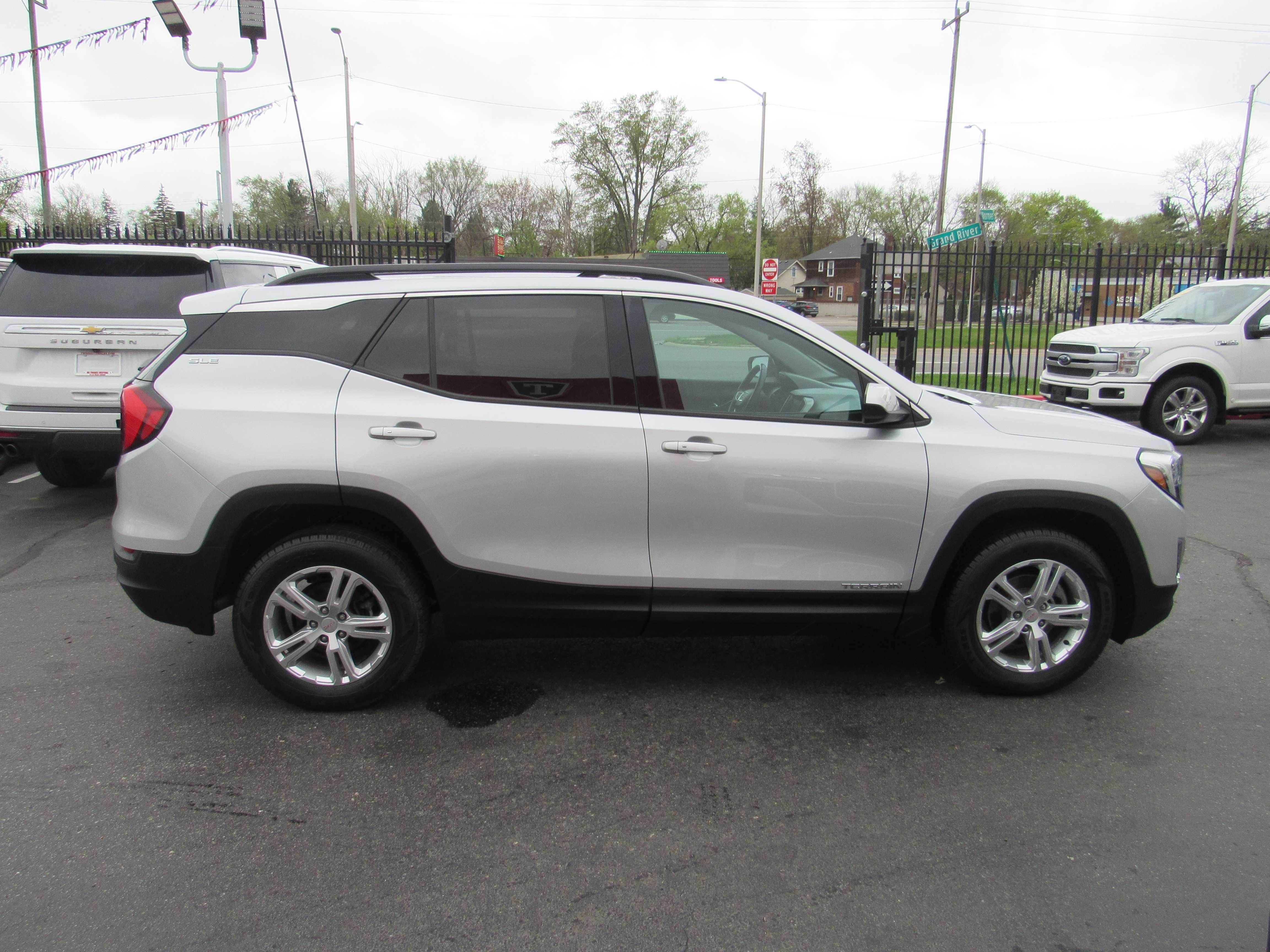 SILVER, 2018 GMC TERRAIN Thumnail Image 5