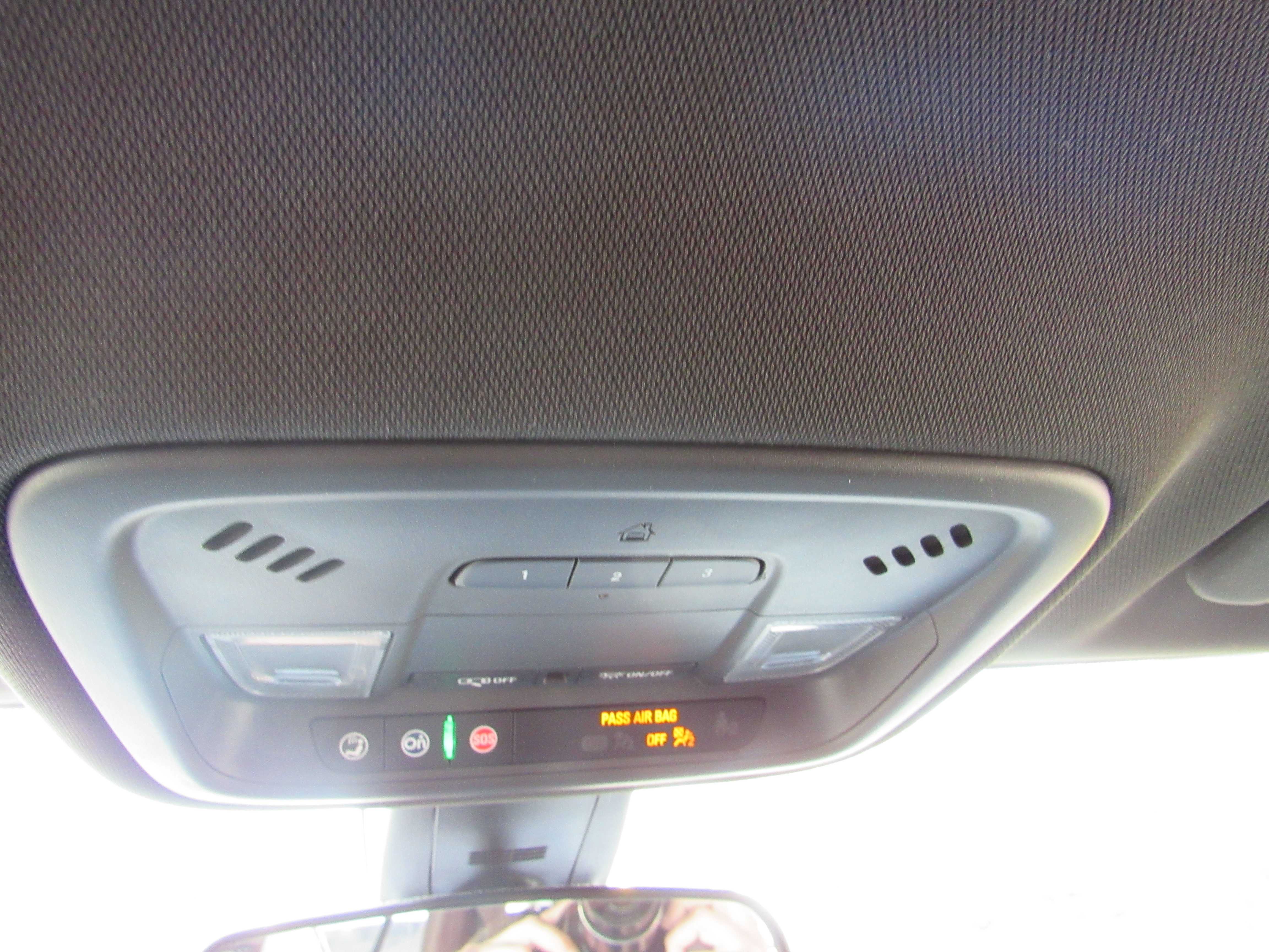 BLUE, 2022 CHEVROLET TRAVERSE Thumnail Image 16