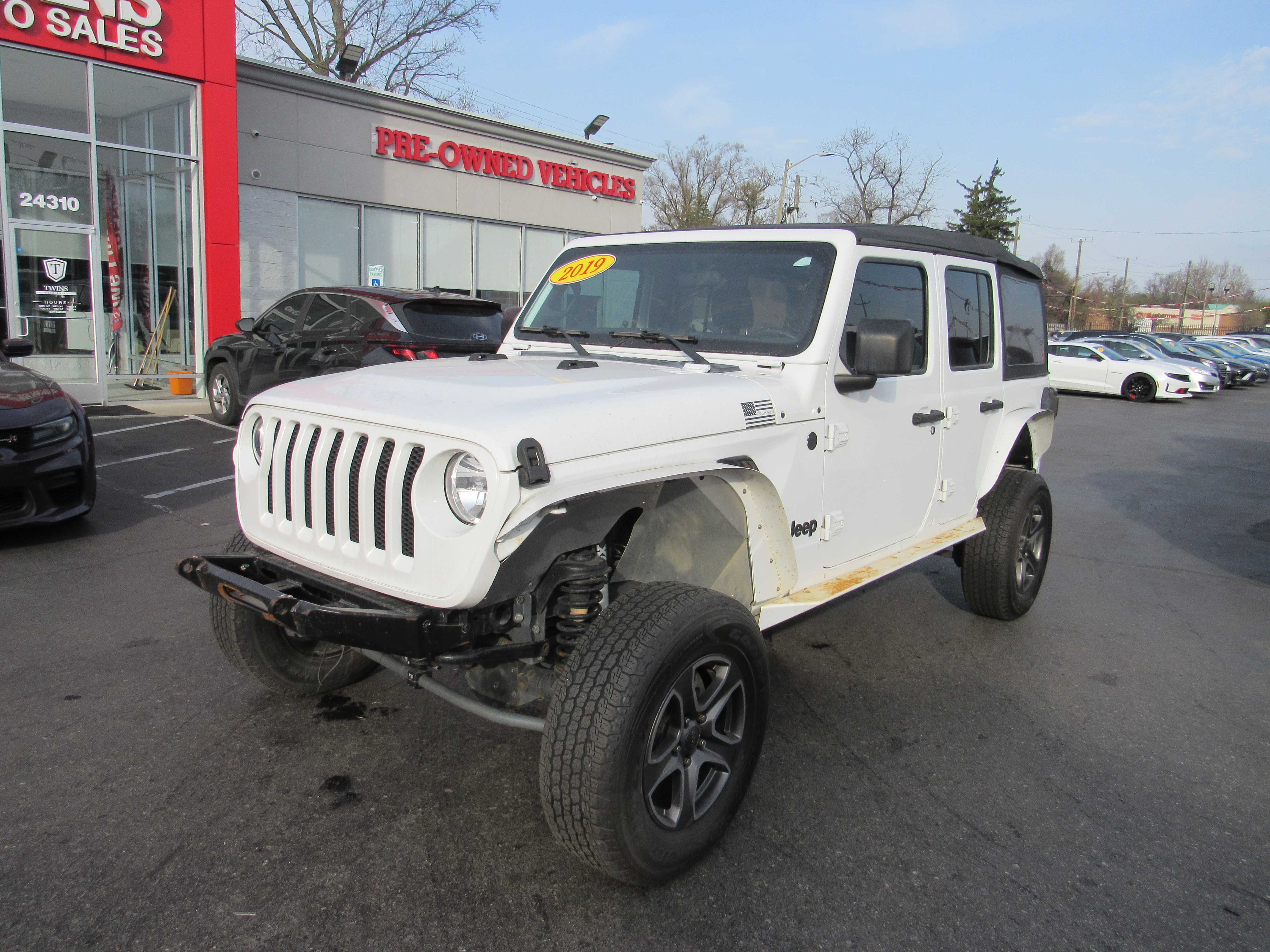 WHITE, 2019 JEEP WRANGLER UNLIMITED Thumnail Image 2