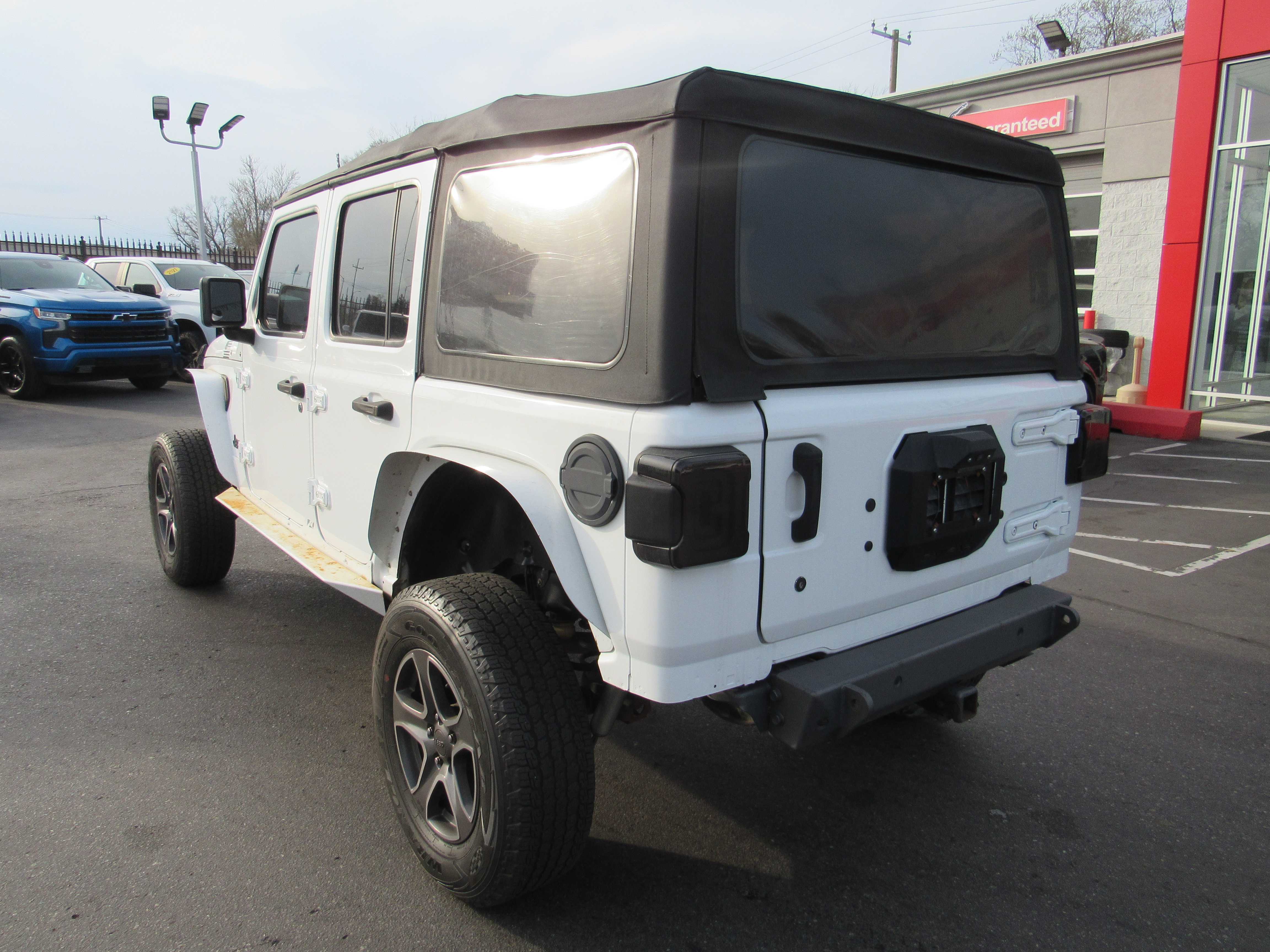 WHITE, 2019 JEEP WRANGLER UNLIMITED Thumnail Image 8
