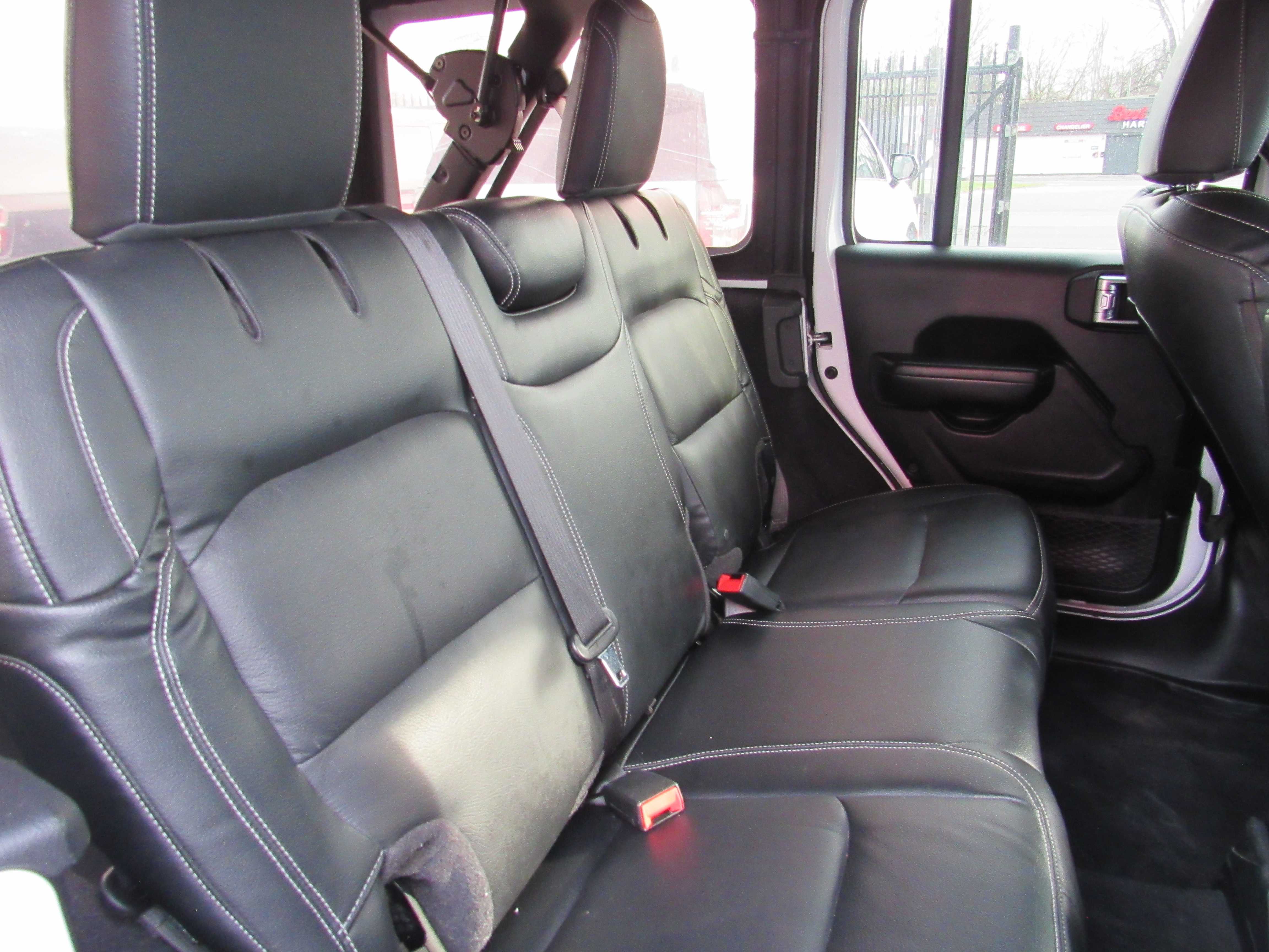 WHITE, 2019 JEEP WRANGLER UNLIMITED Thumnail Image 21