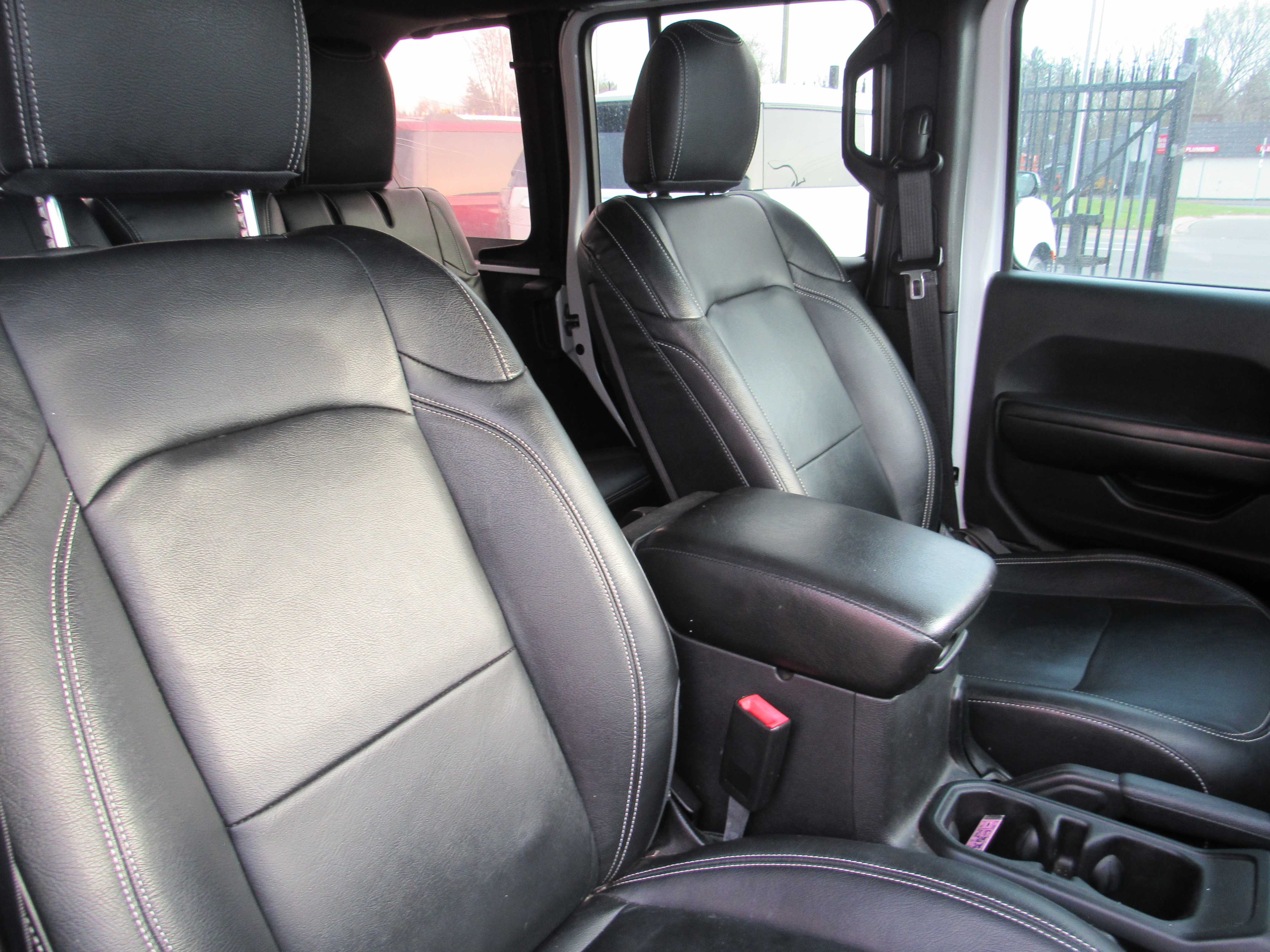 WHITE, 2019 JEEP WRANGLER UNLIMITED Thumnail Image 24