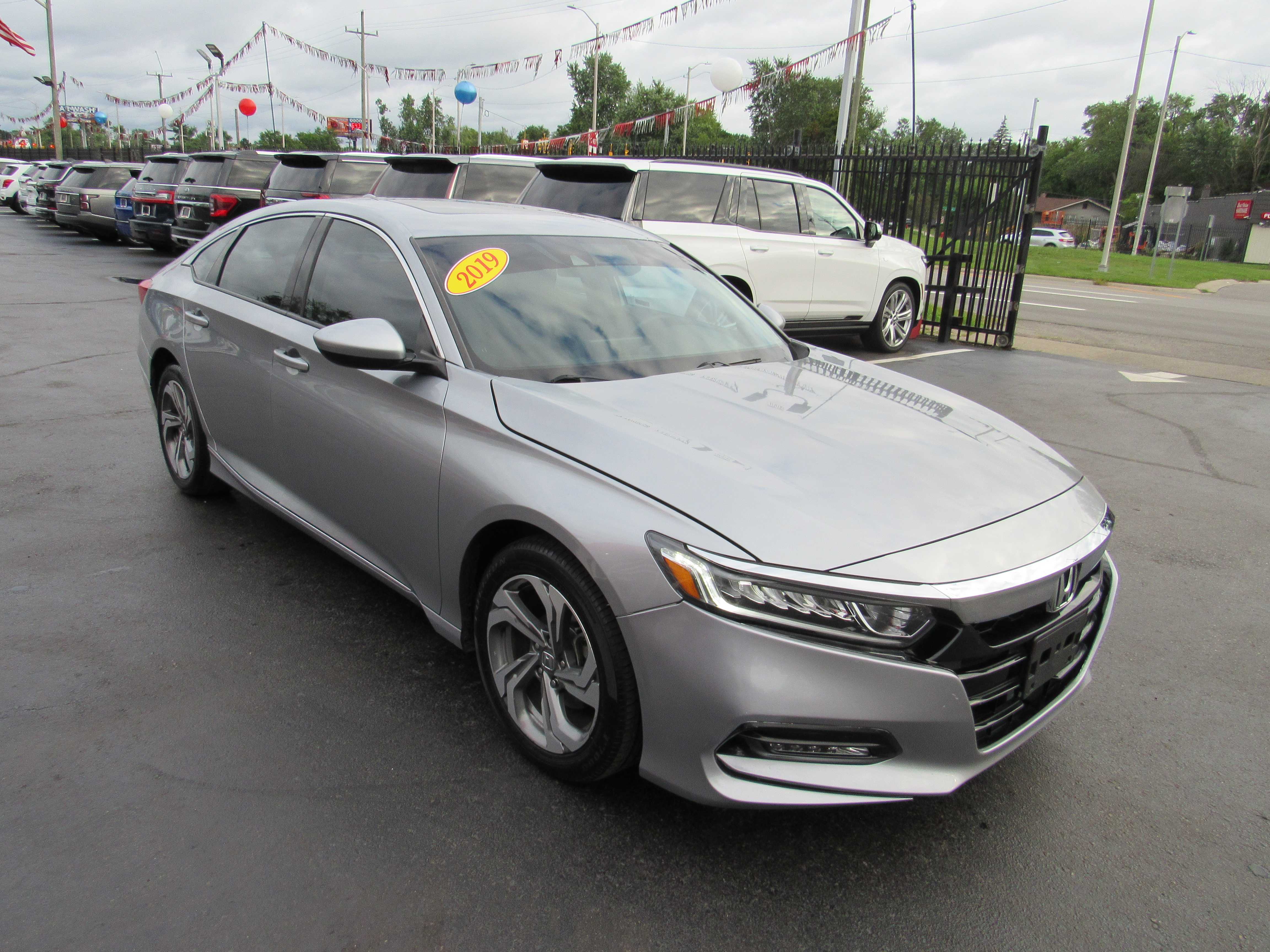 SILVER, 2019 HONDA ACCORD Thumnail Image 4