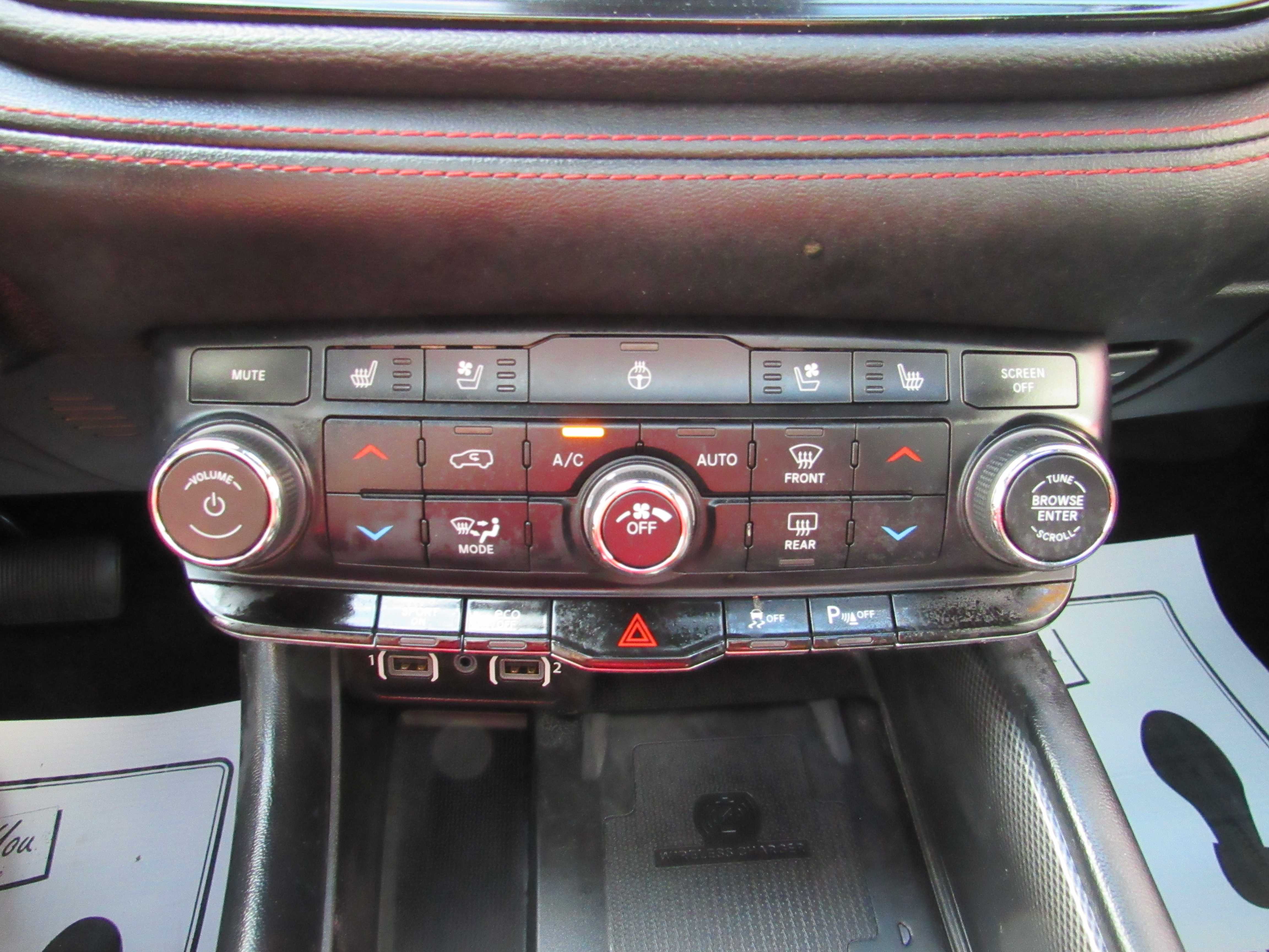 BLACK, 2024 DODGE DURANGO Thumnail Image 16