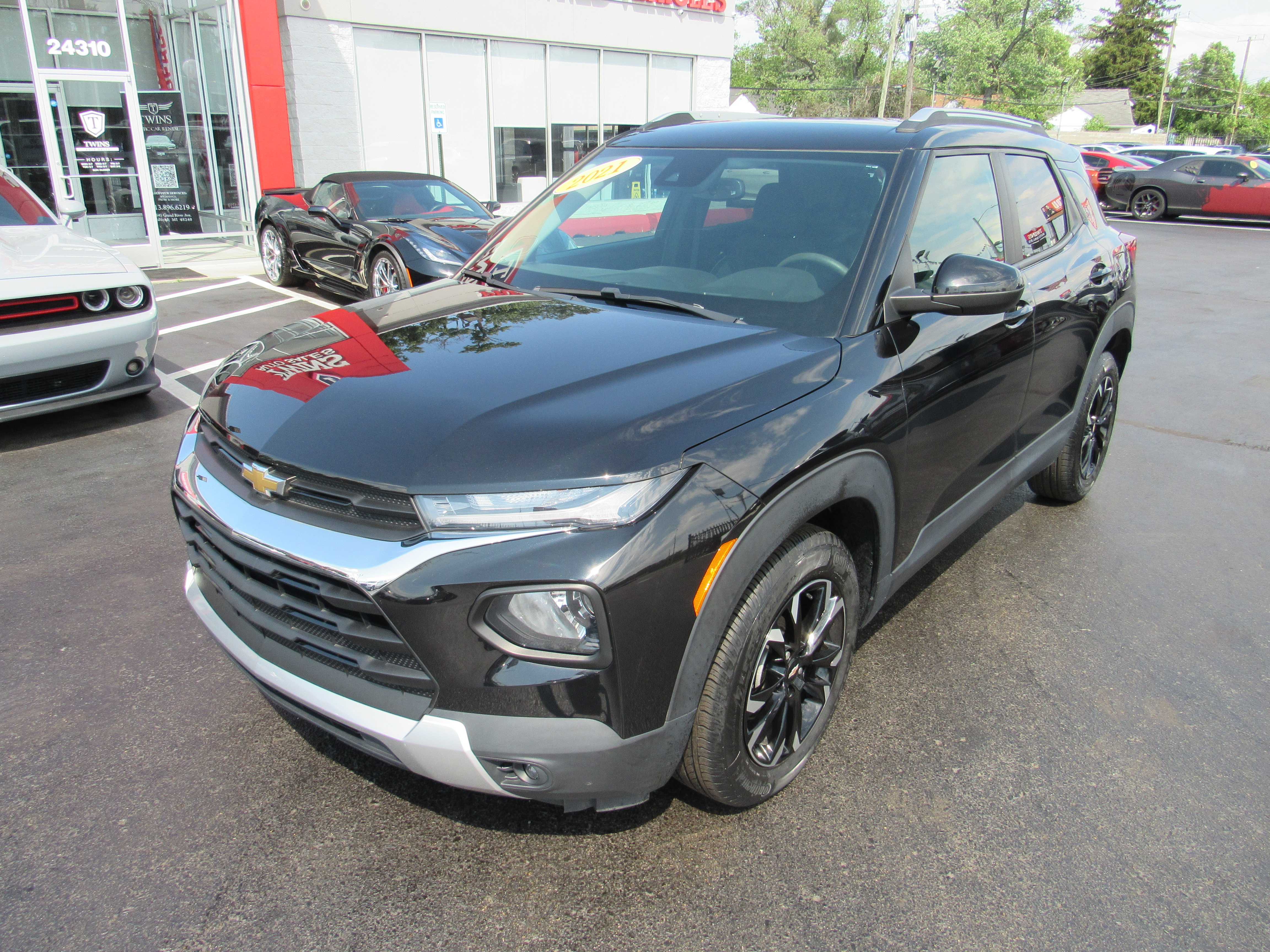BLACK, 2021 CHEVROLET TRAILBLAZER Thumnail Image 2