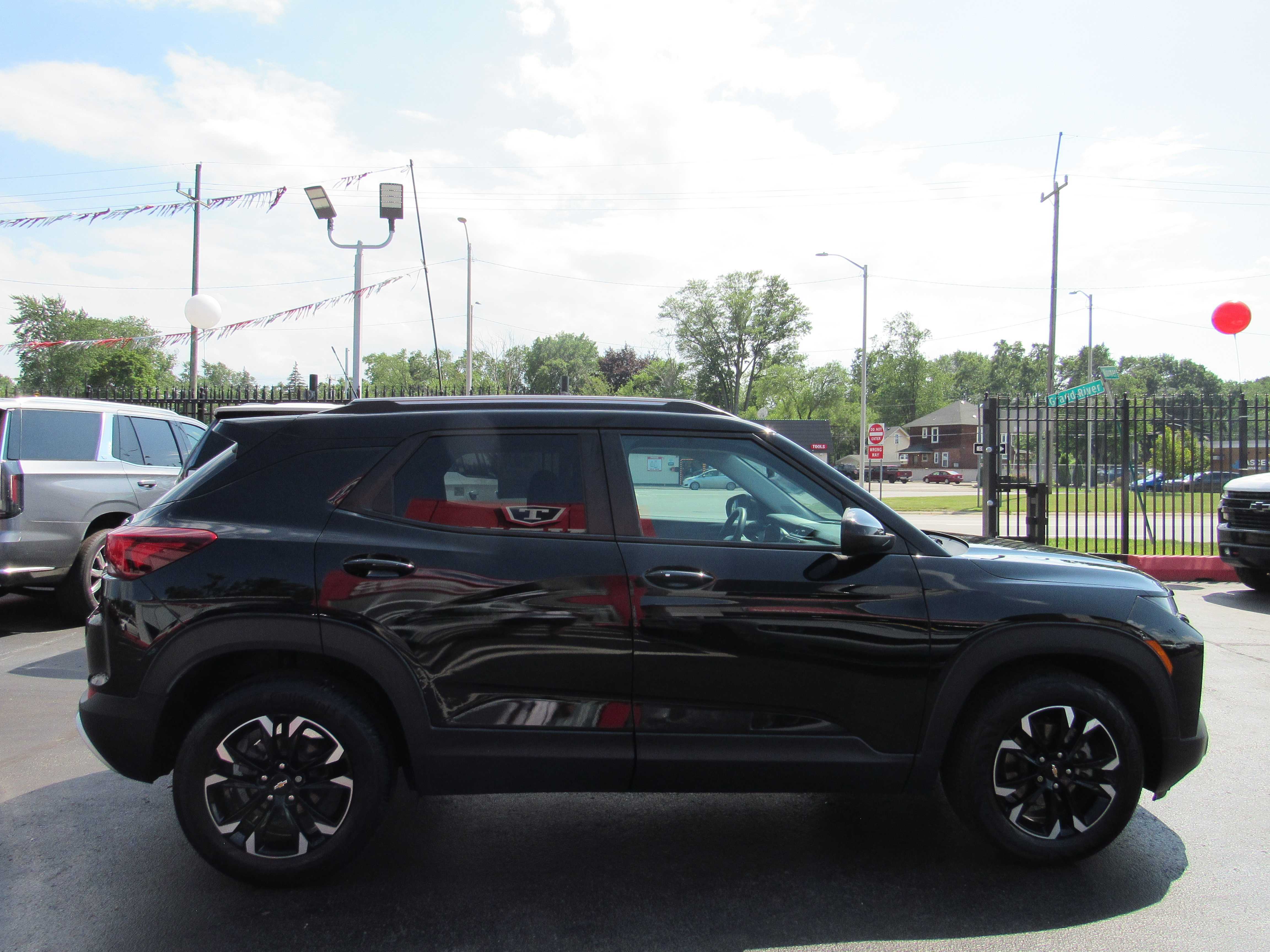 BLACK, 2021 CHEVROLET TRAILBLAZER Thumnail Image 5
