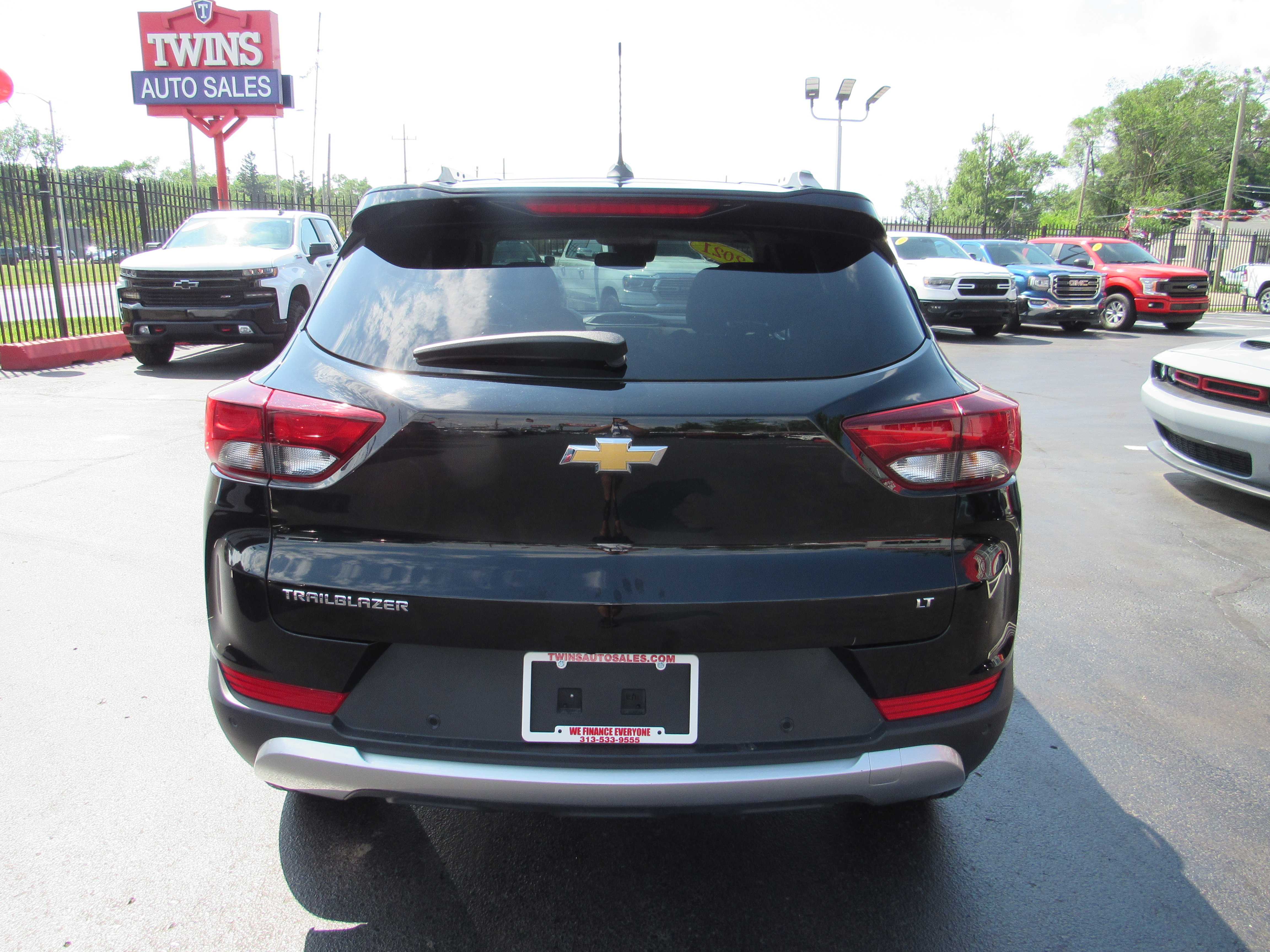 BLACK, 2021 CHEVROLET TRAILBLAZER Thumnail Image 8