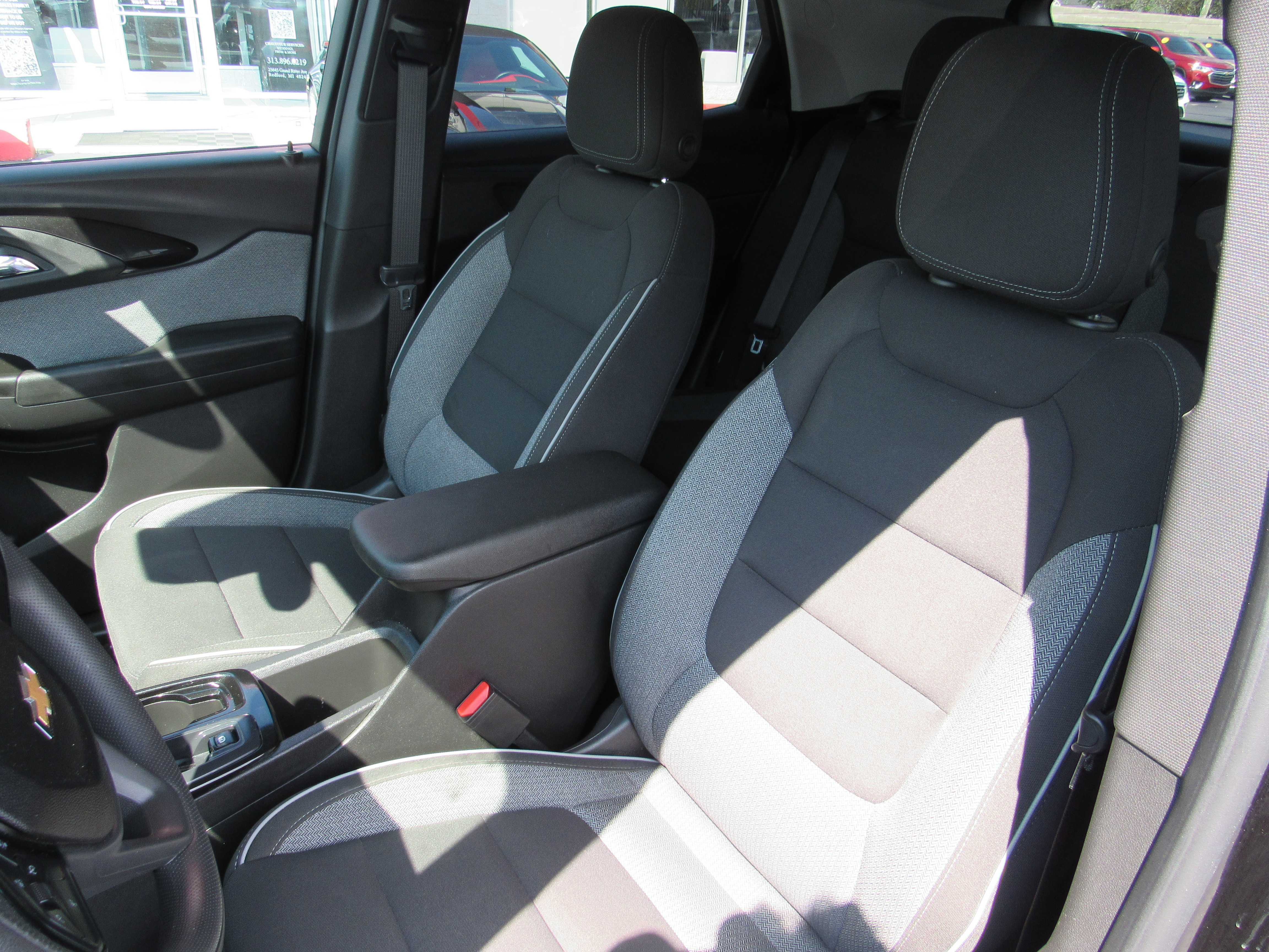 BLACK, 2021 CHEVROLET TRAILBLAZER Thumnail Image 11