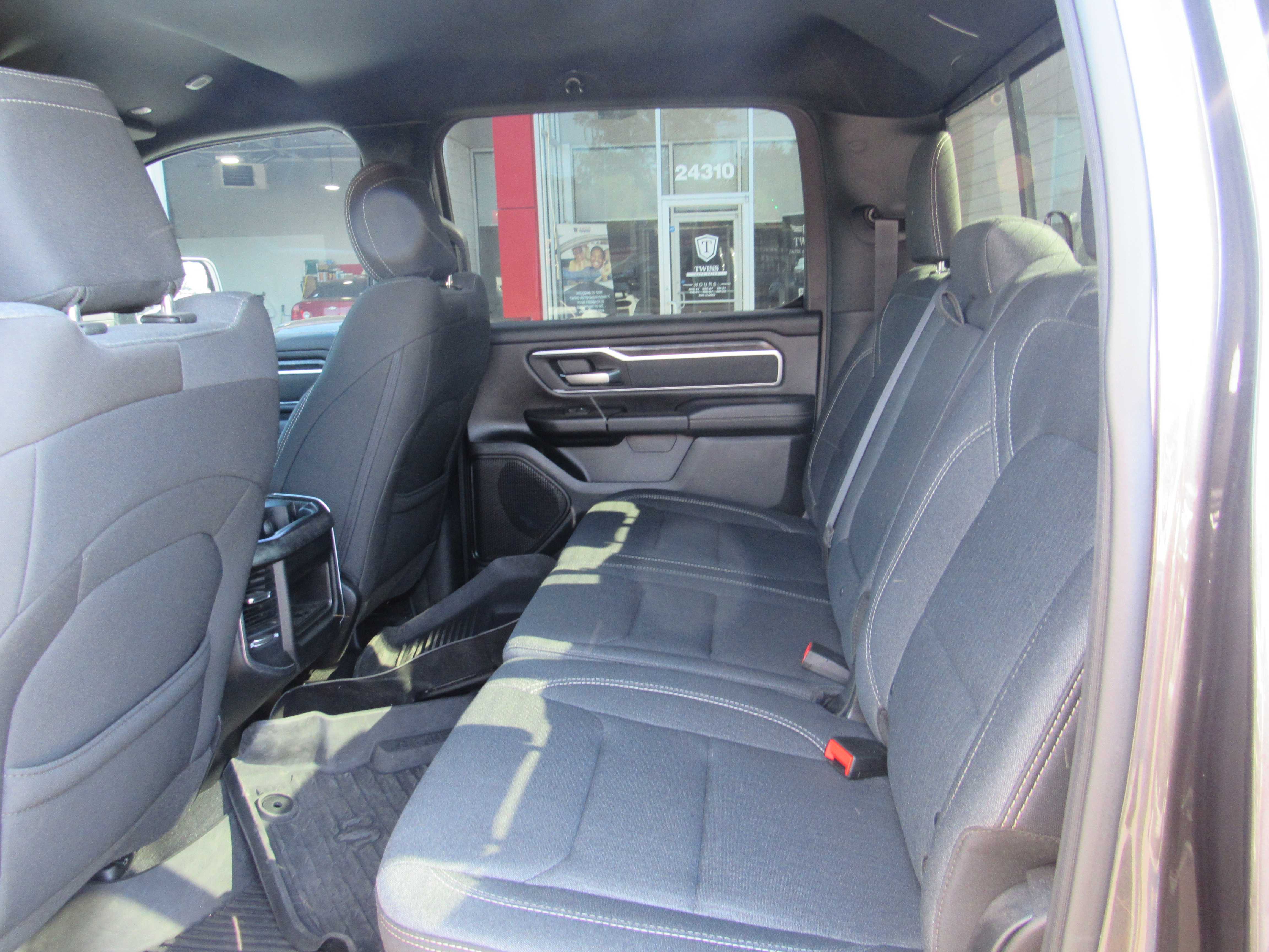 GREY, 2019 RAM 1500 CREW CAB Thumnail Image 10