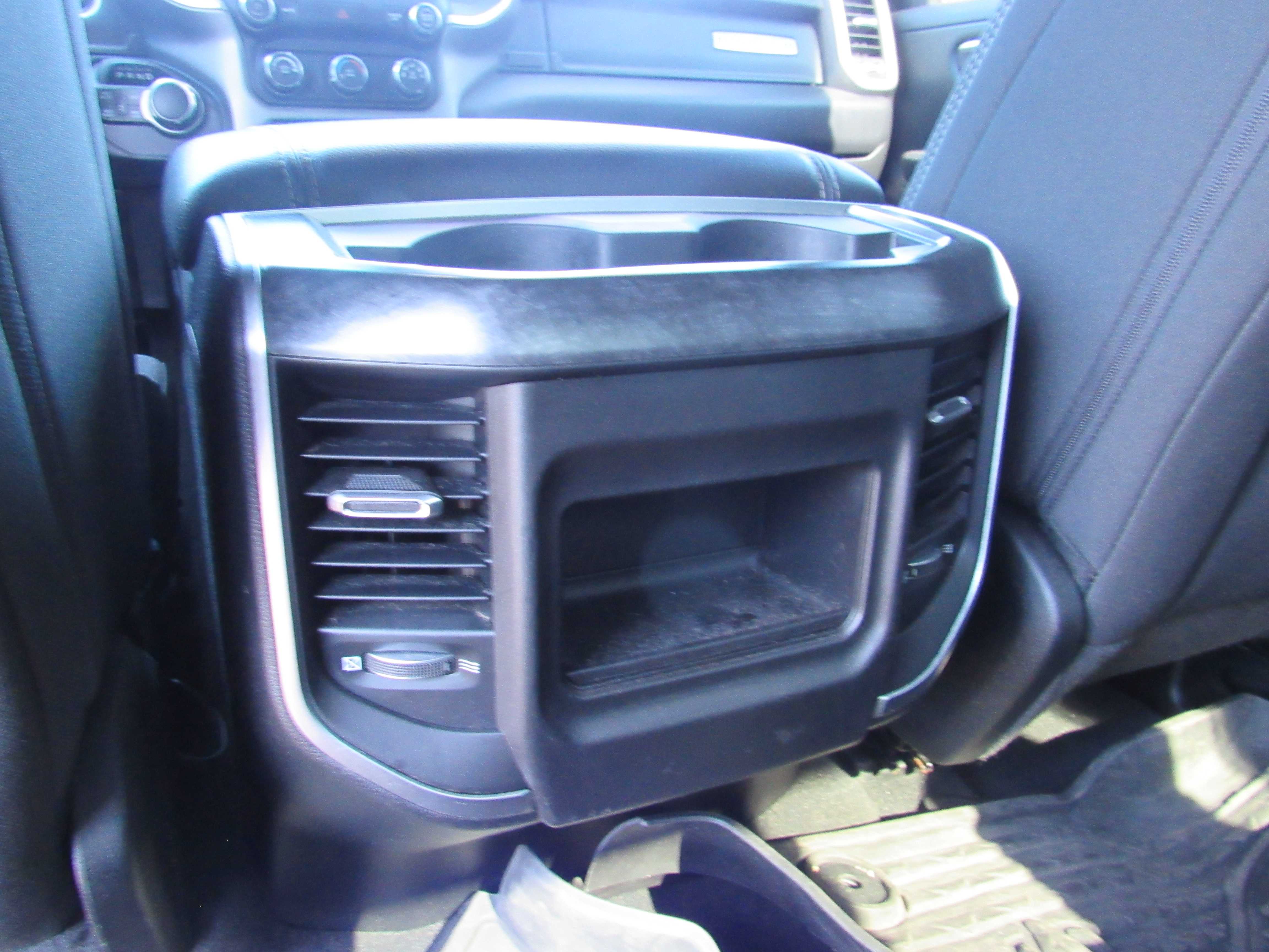 GREY, 2019 RAM 1500 CREW CAB Thumnail Image 11