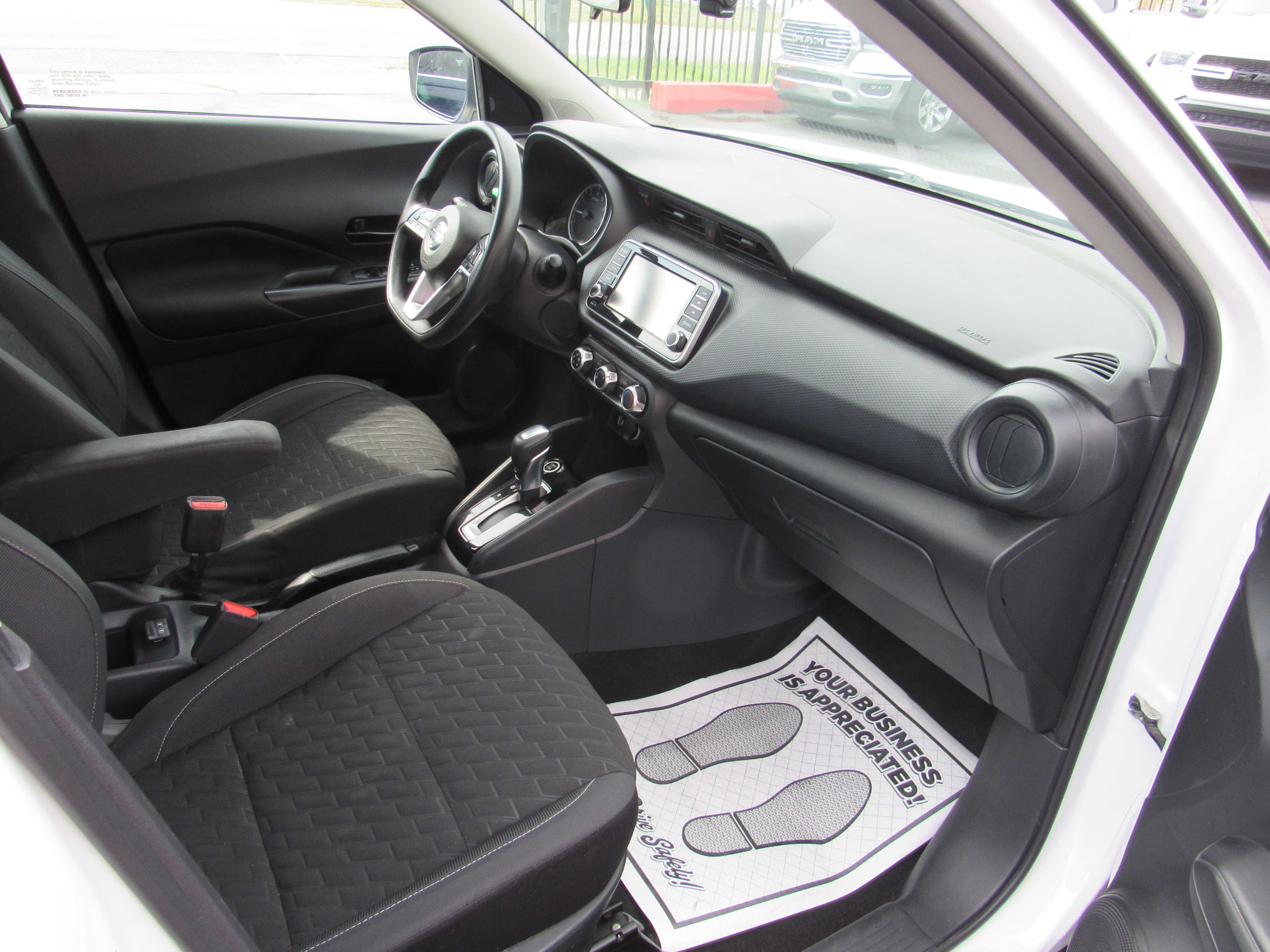 WHITE, 2021 NISSAN KICKS Thumnail Image 9