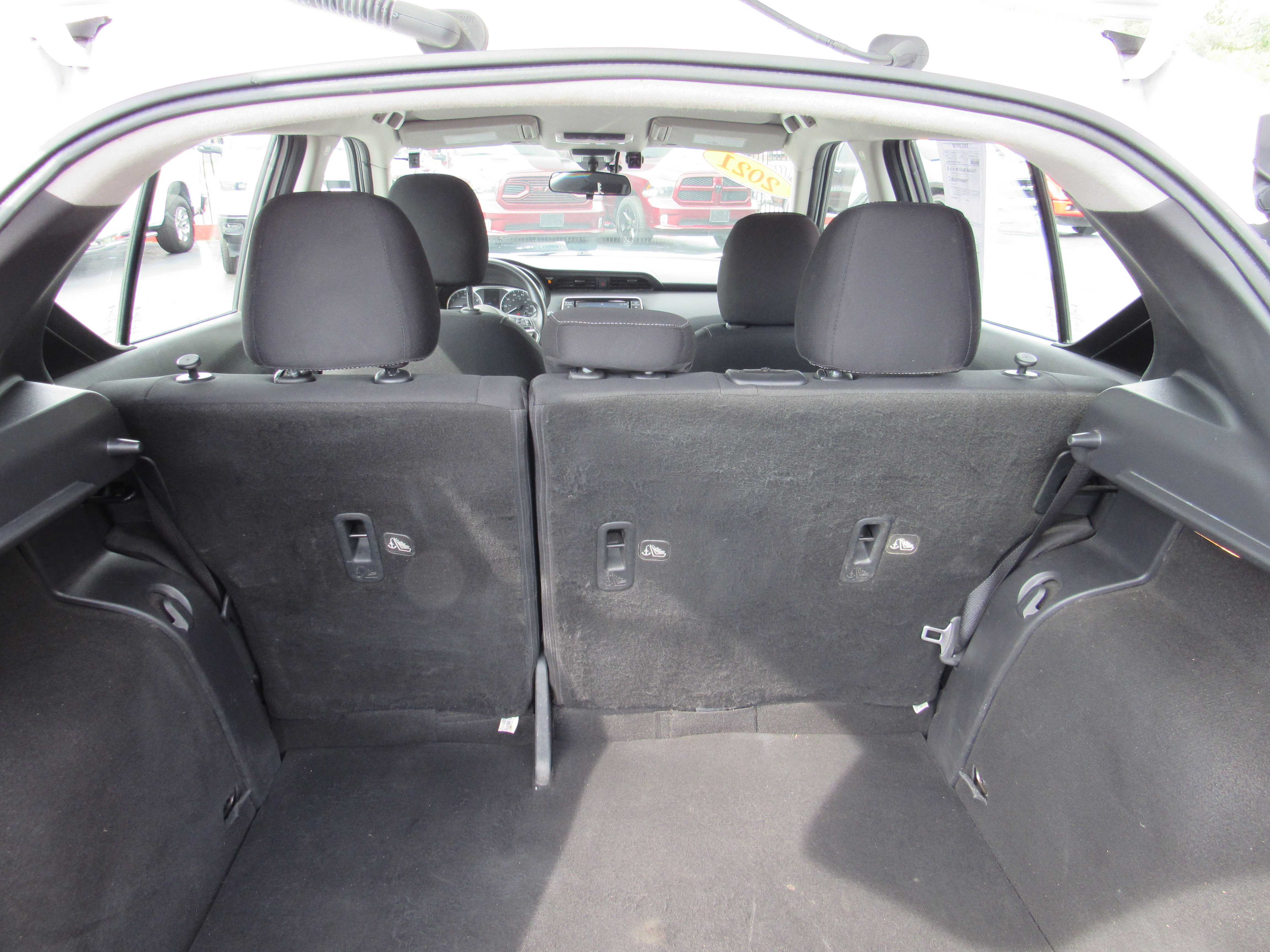 WHITE, 2021 NISSAN KICKS Thumnail Image 11