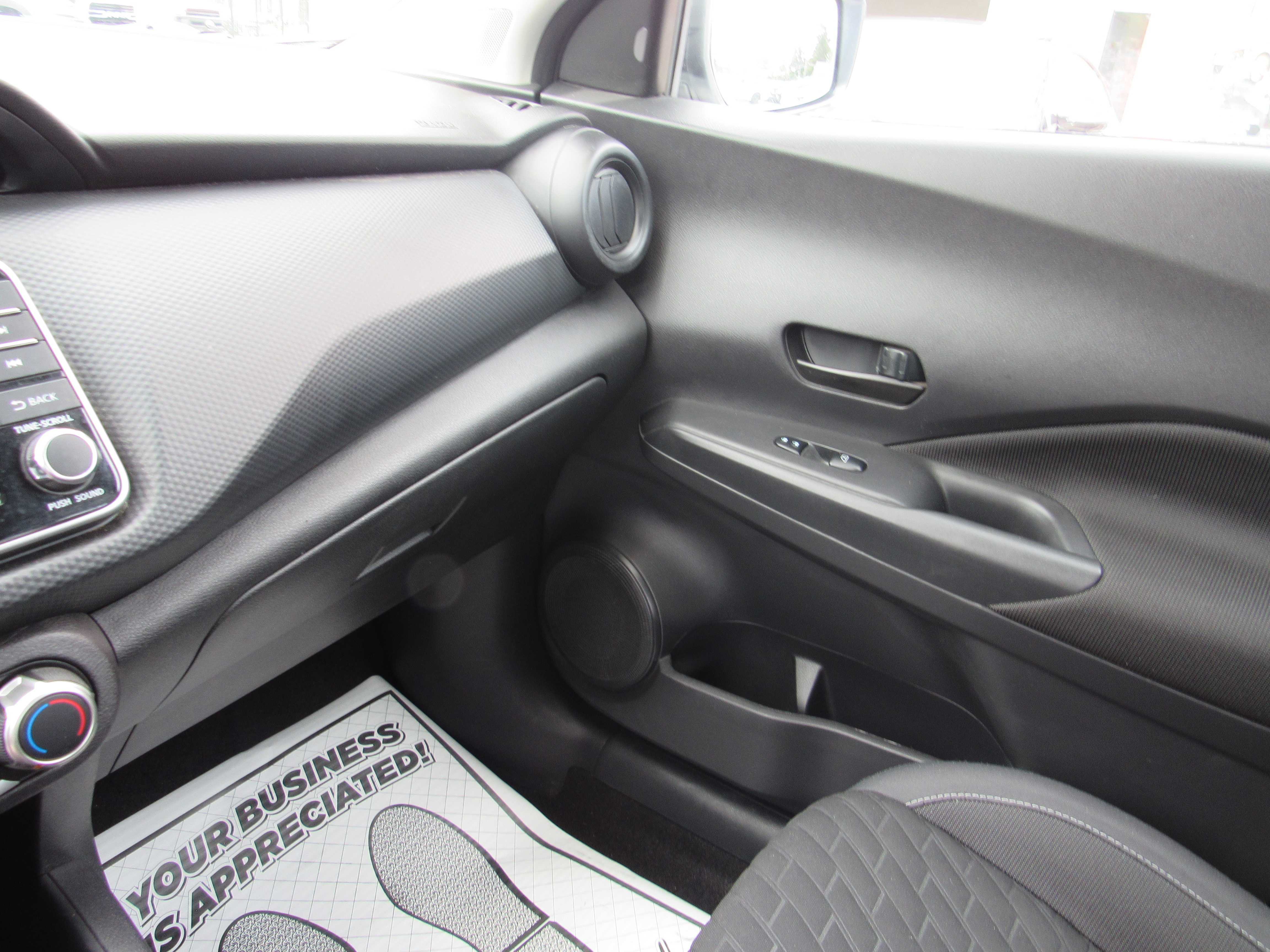 WHITE, 2021 NISSAN KICKS Thumnail Image 18