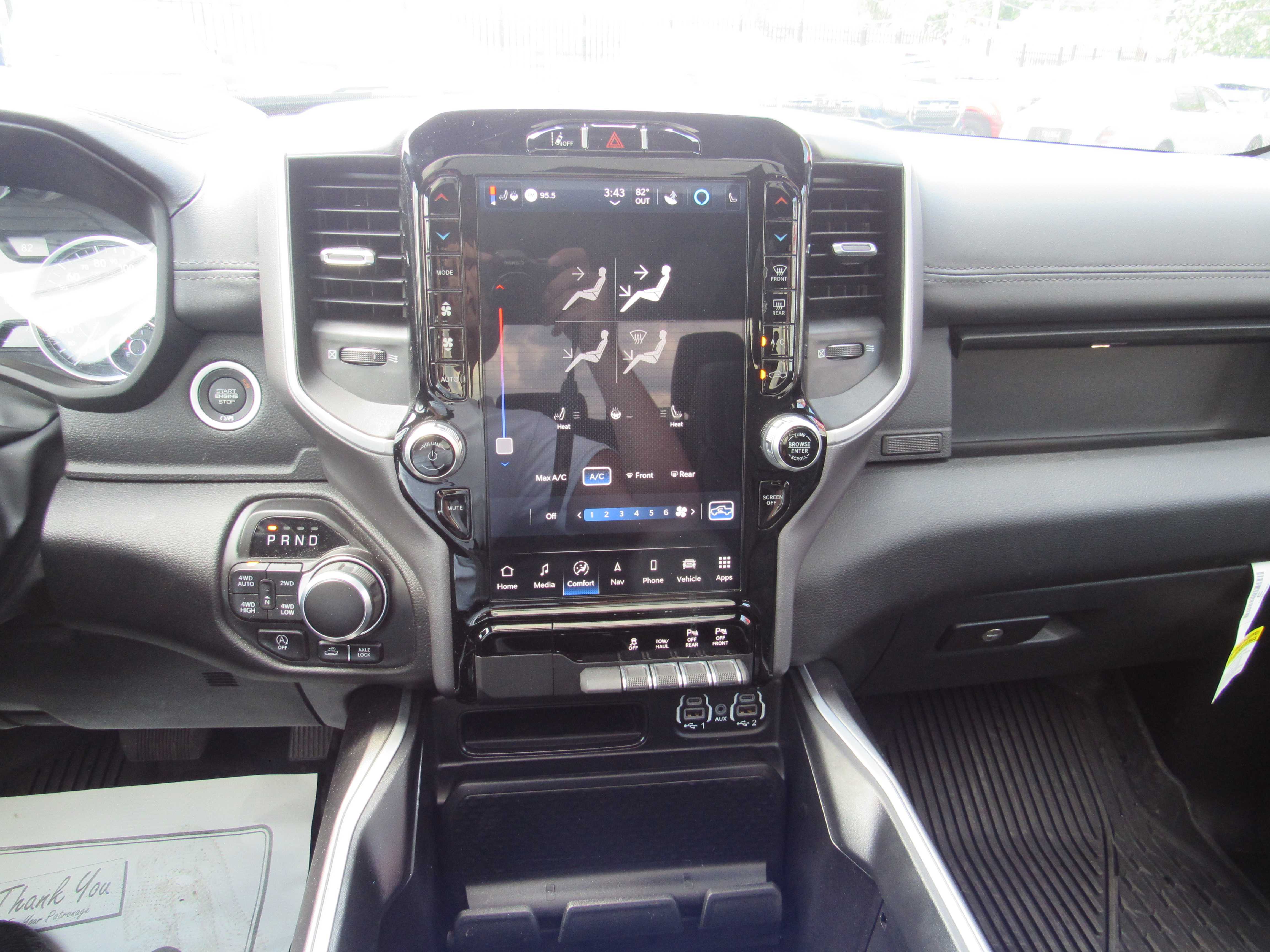 WHITE, 2023 RAM 1500 CREW CAB Thumnail Image 14