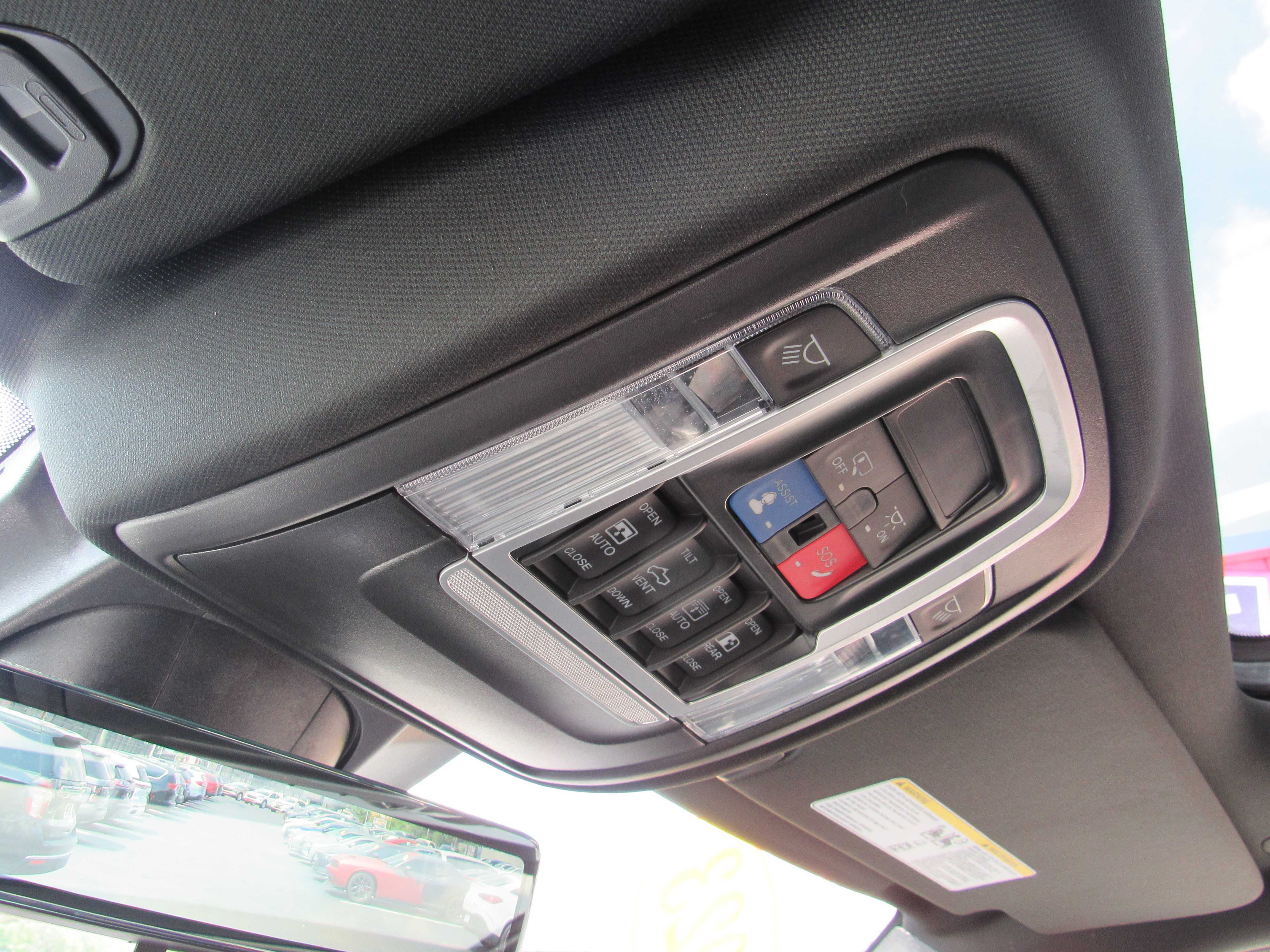 WHITE, 2023 RAM 1500 CREW CAB Thumnail Image 19