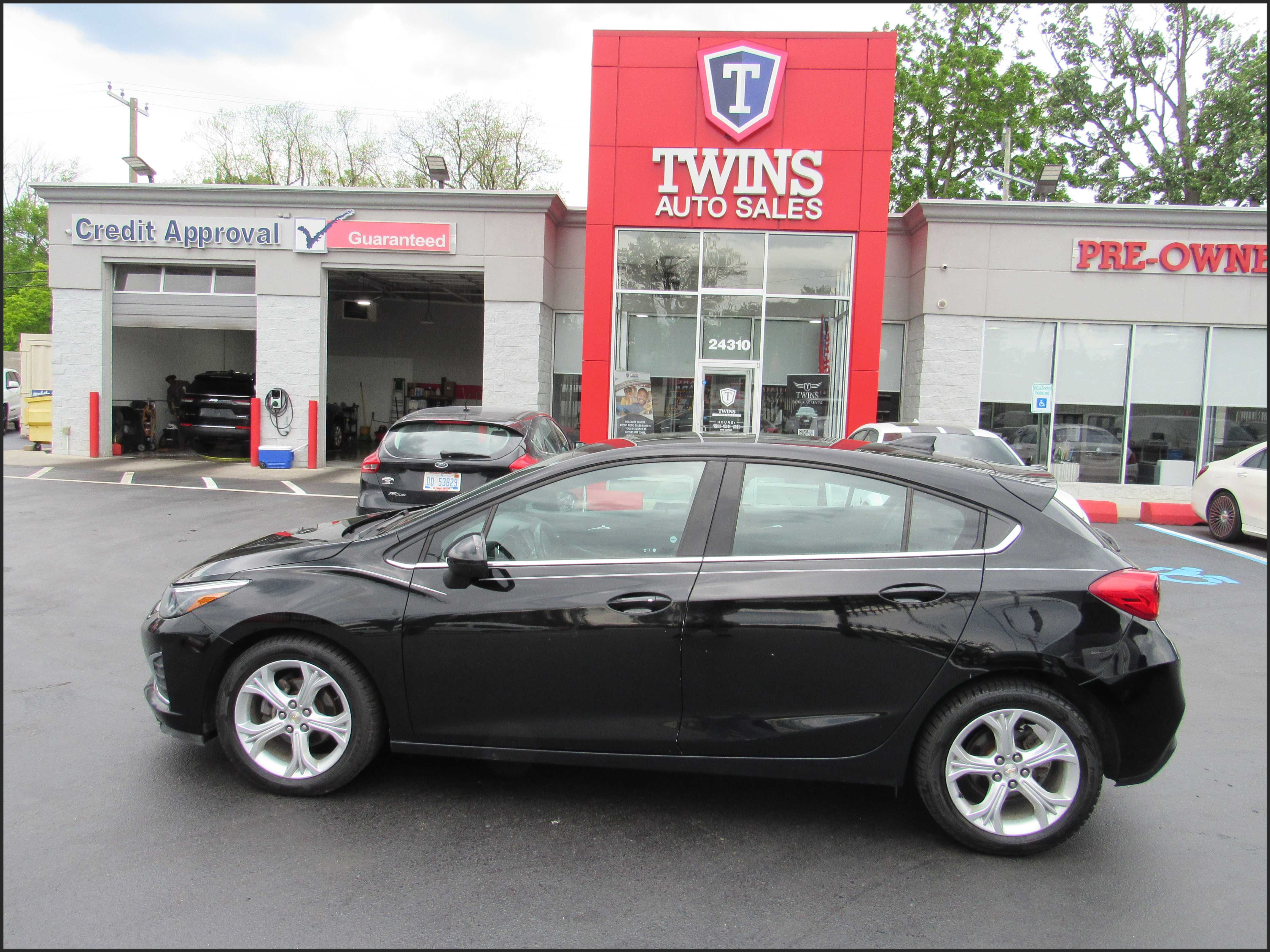 BLACK, 2019 CHEVROLET CRUZE Image 
